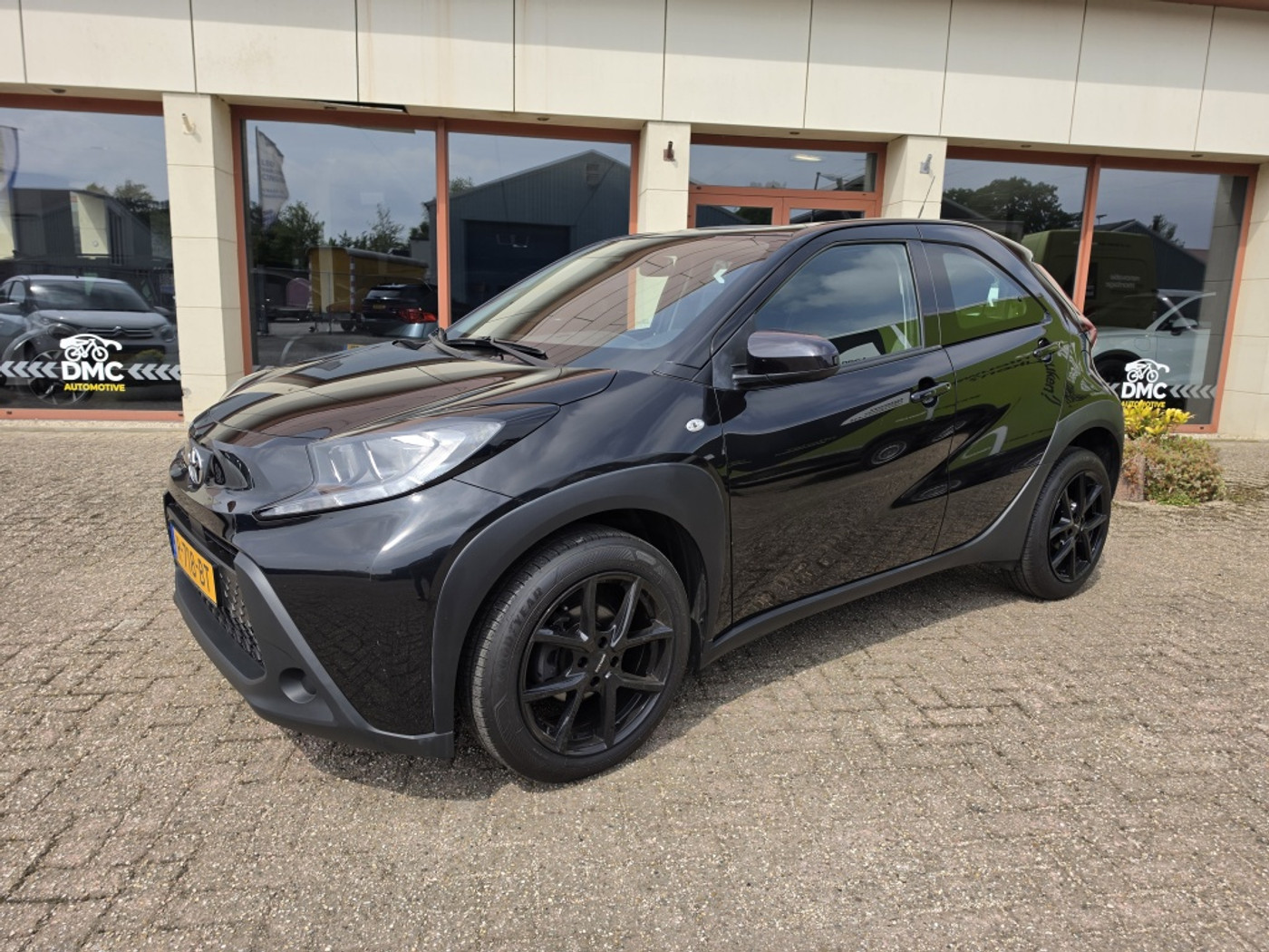 Toyota Toyota Aygo X 1.0 VVT-i MT Play | Adap Cruise Contr| NAP | Nieuwe Velgen & Ban 2022 - voorkant