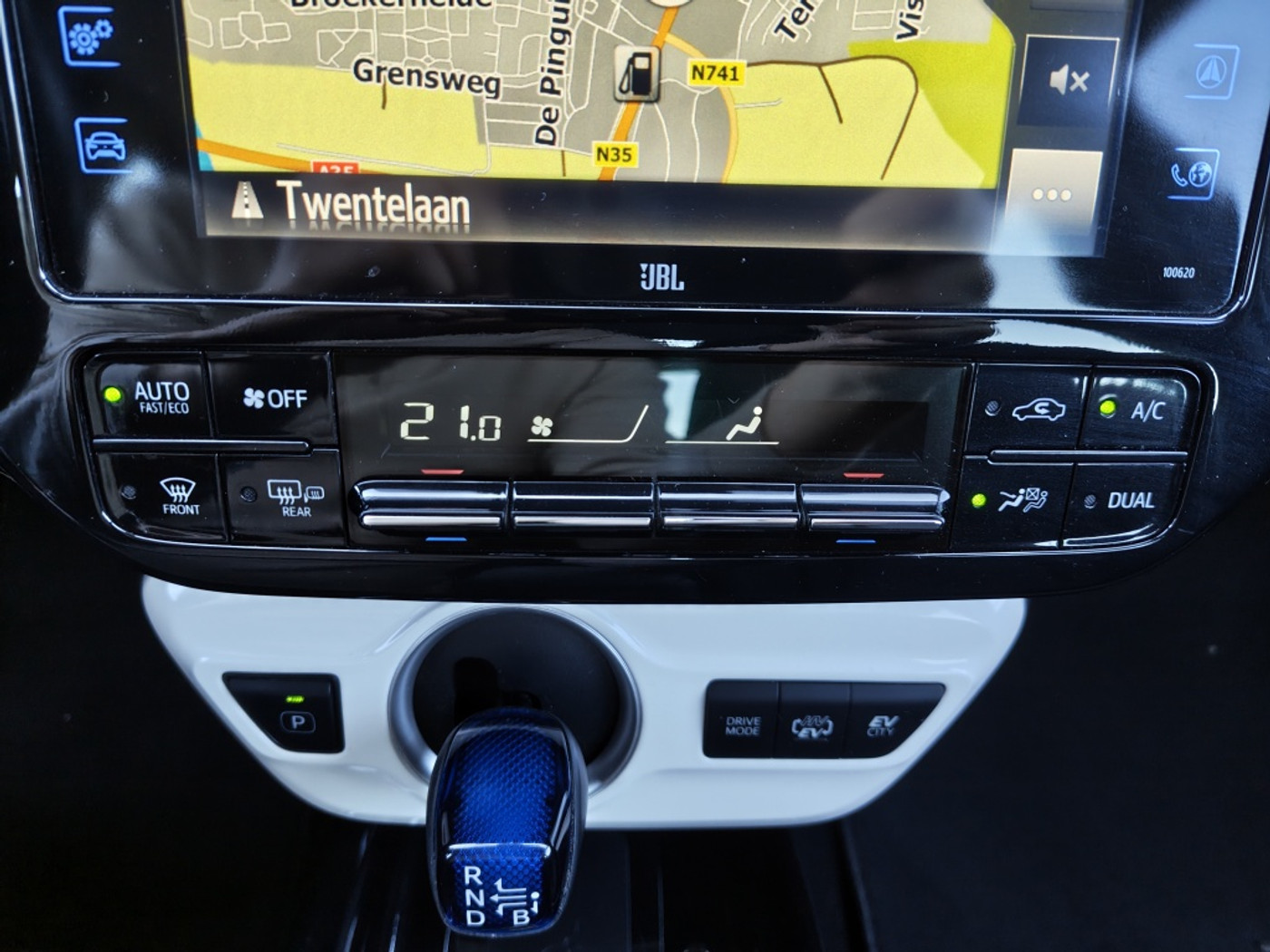 Foto van Toyota Toyota Prius PHV