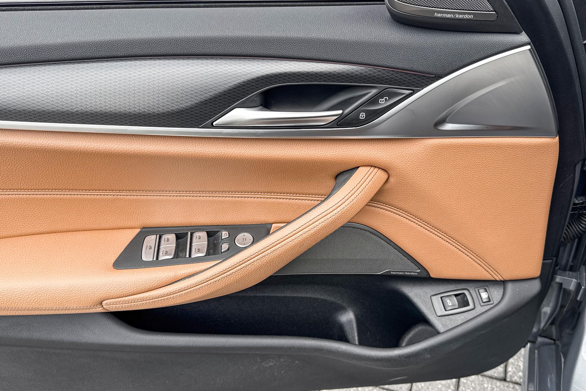Foto van BMW 545e xDrive