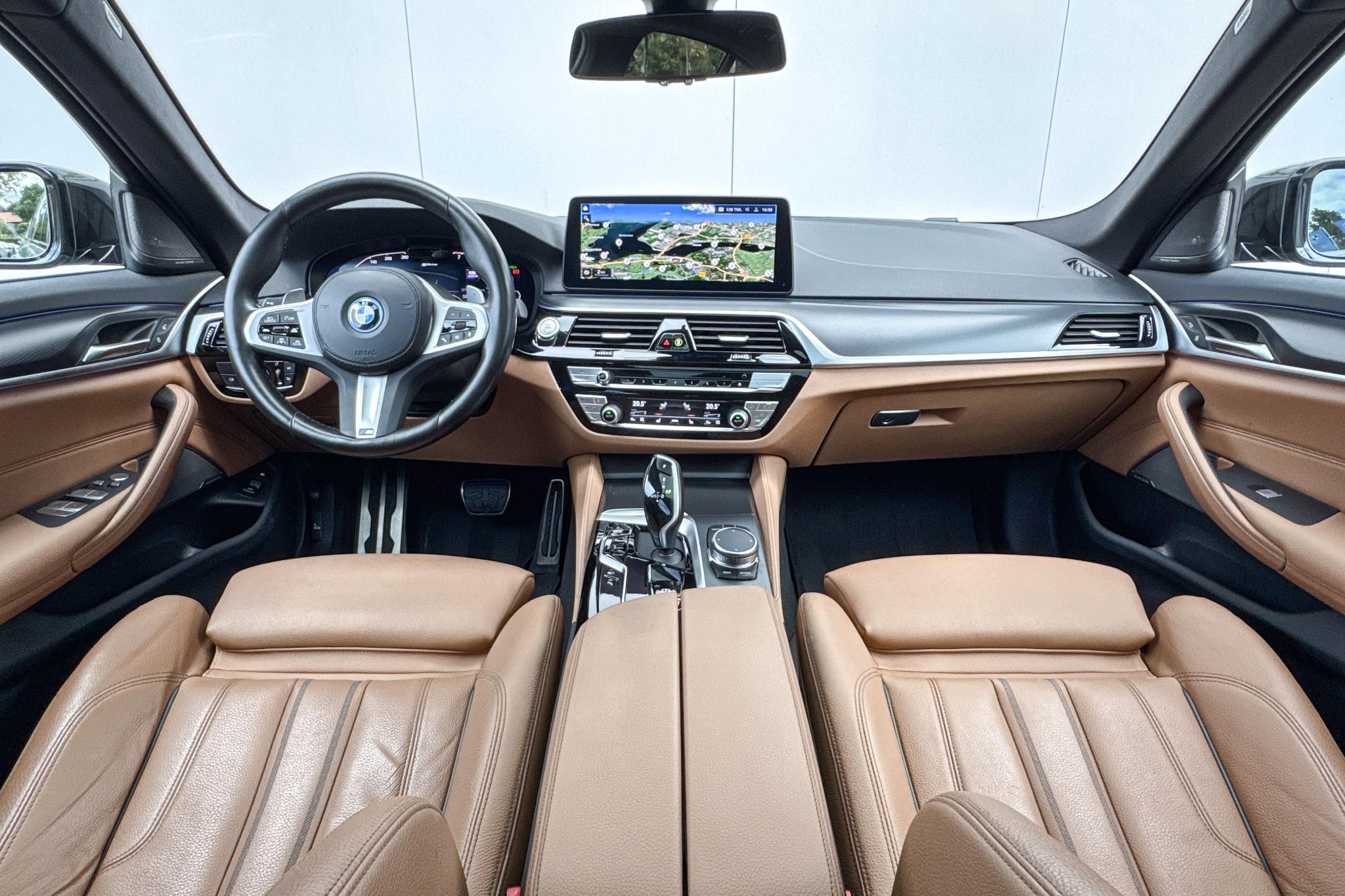 Foto van BMW 545e xDrive