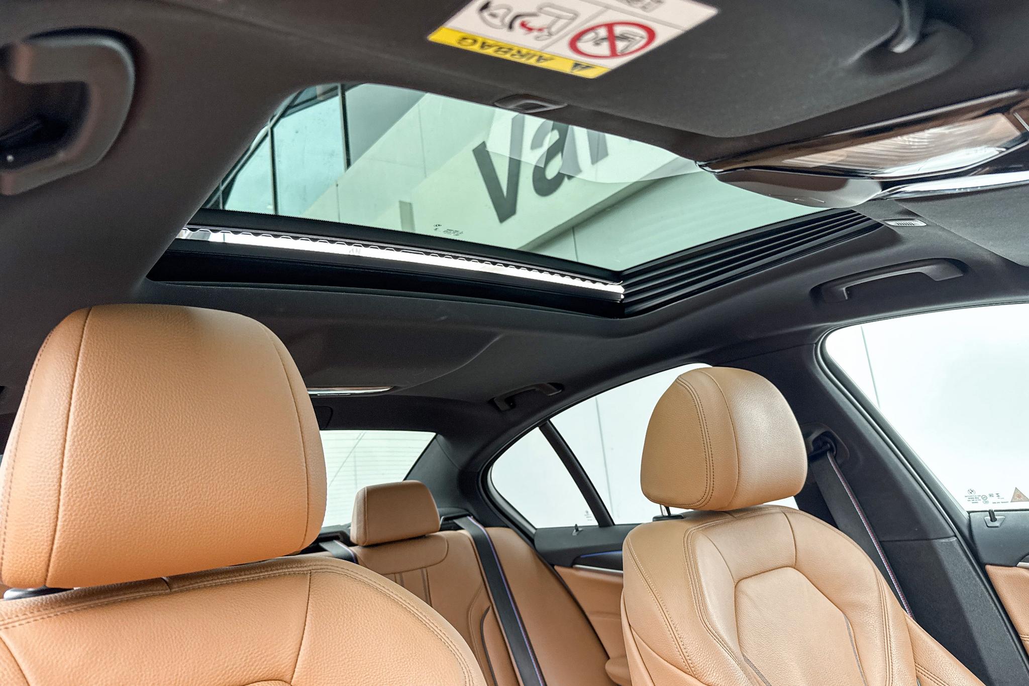 Foto van BMW 545e xDrive