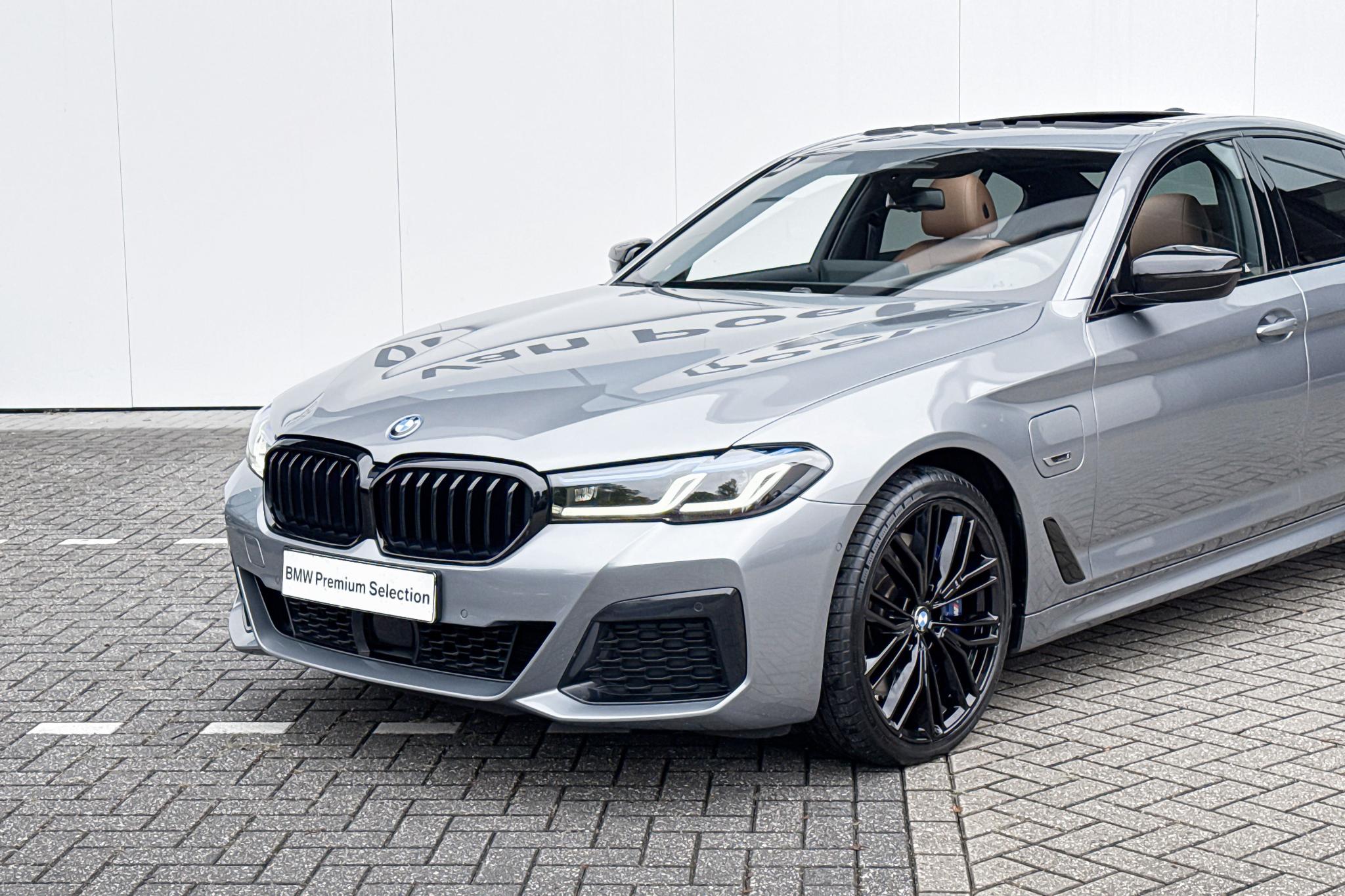Foto van BMW 545e xDrive