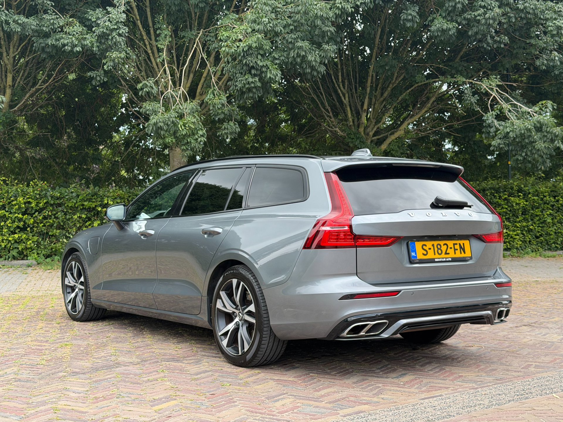 Foto van Volvo V60 T8 Twin Engine