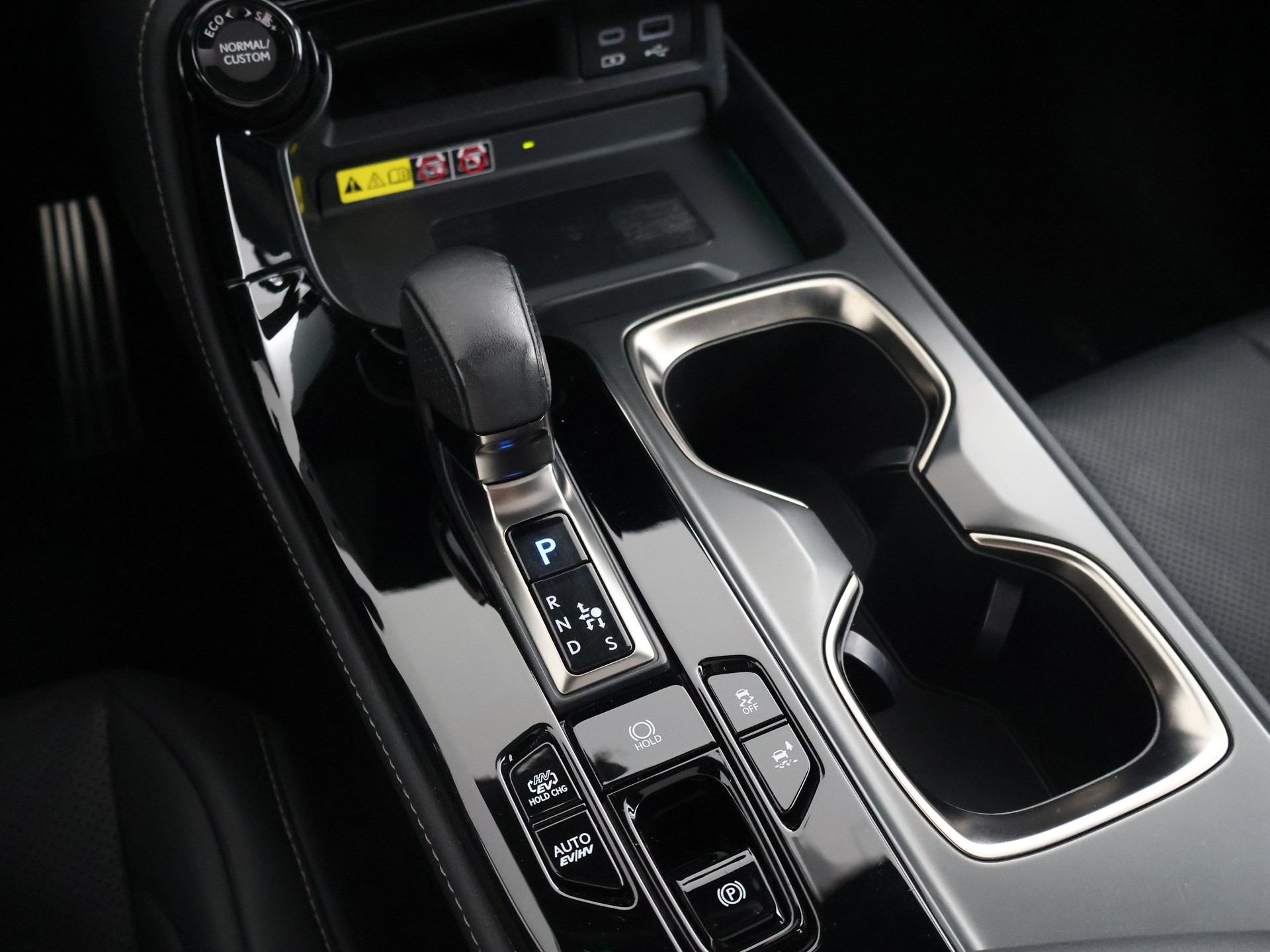 Foto van Lexus Lexus Nx450h+