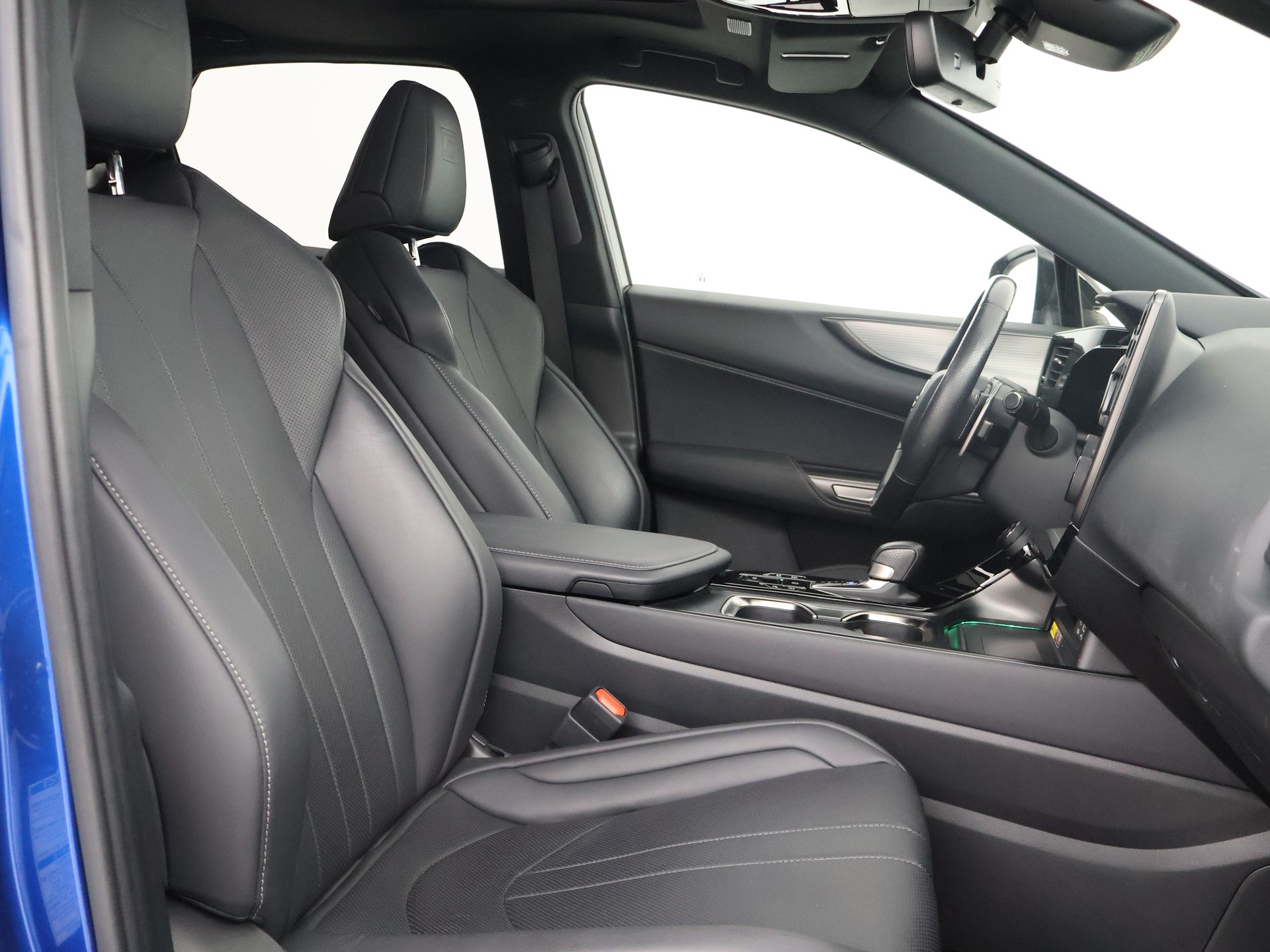 Foto van Lexus Lexus Nx450h+