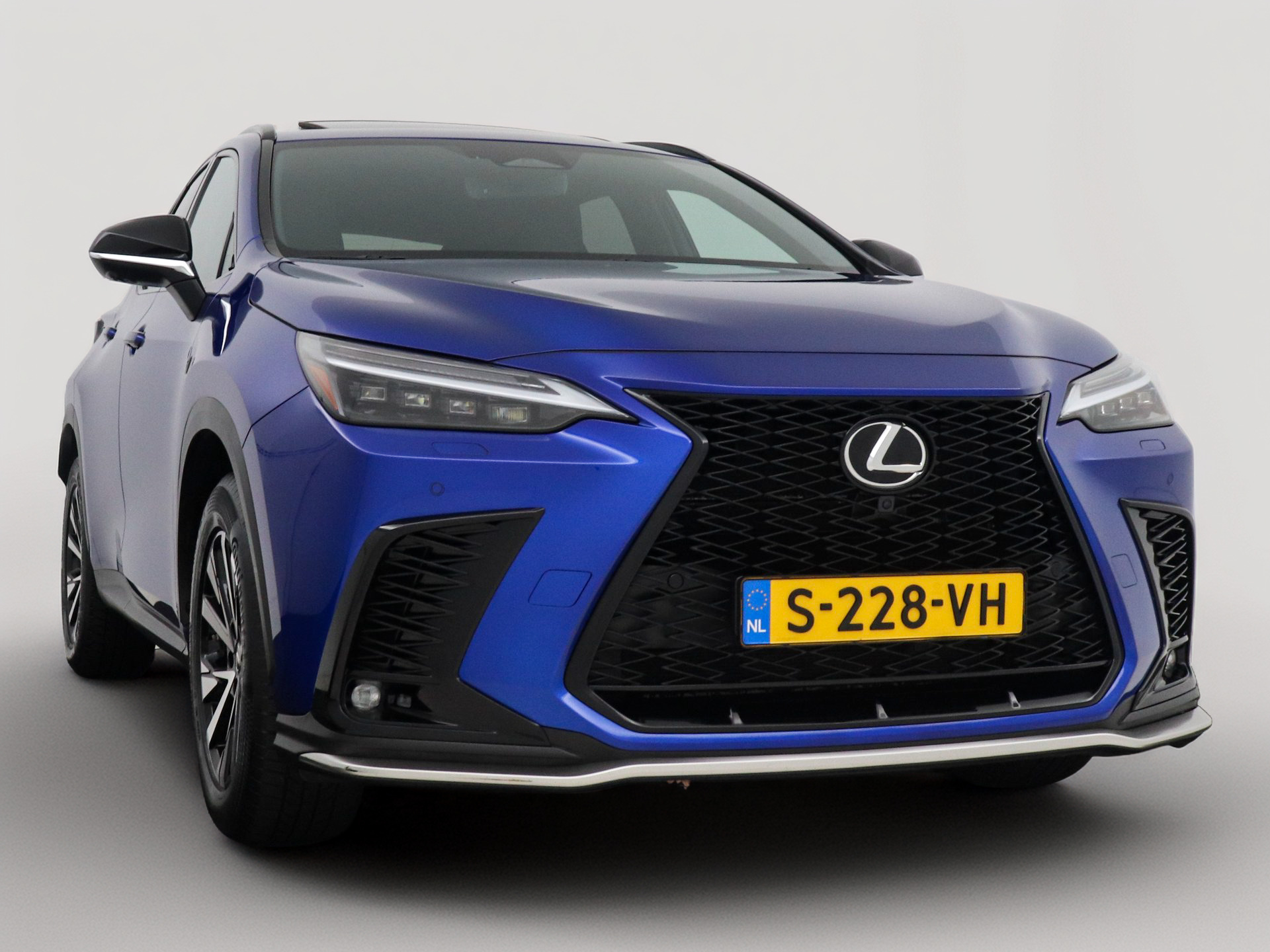 Foto van Lexus Lexus Nx450h+
