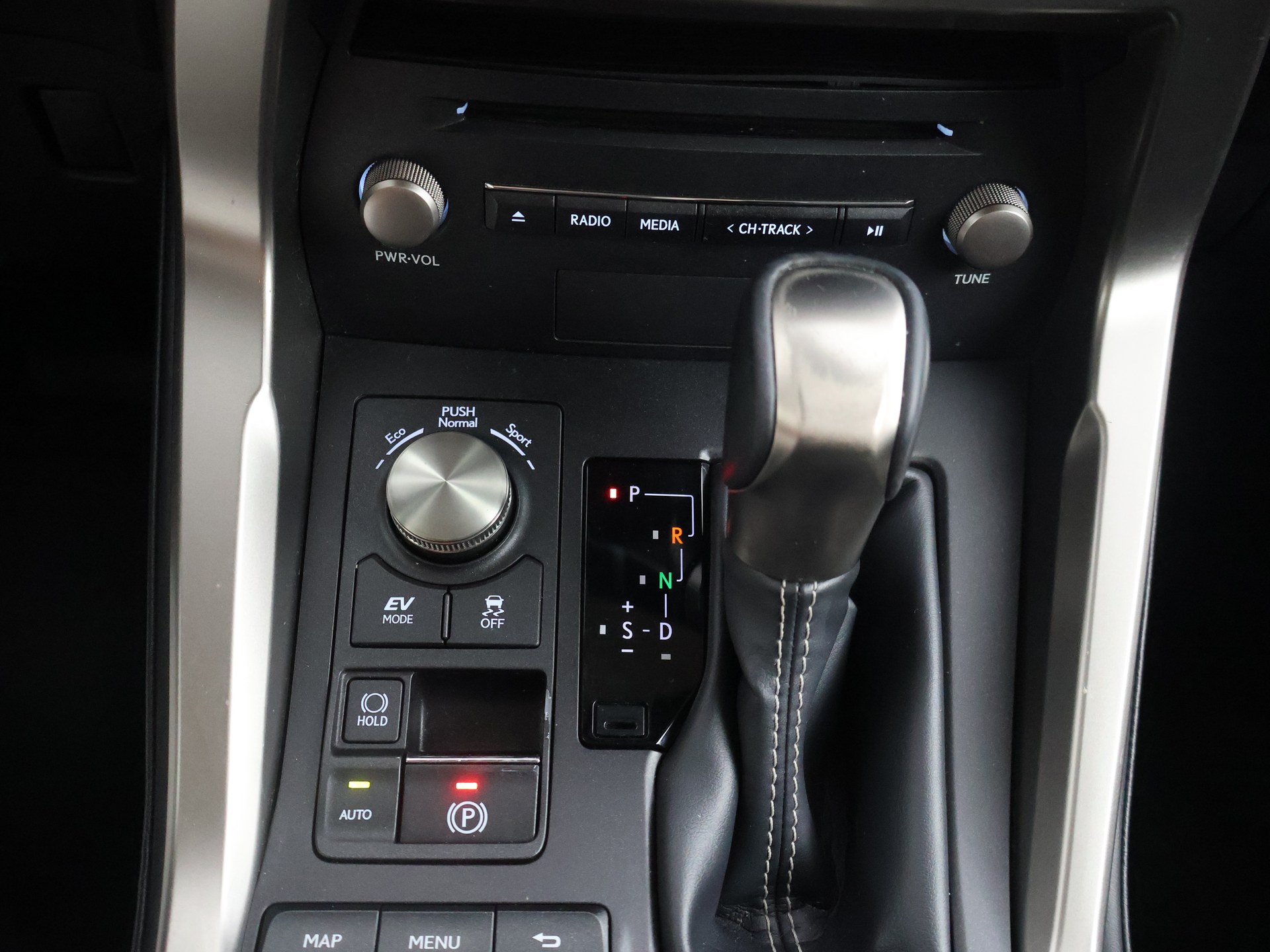 Foto van Lexus Lexus Nx300h