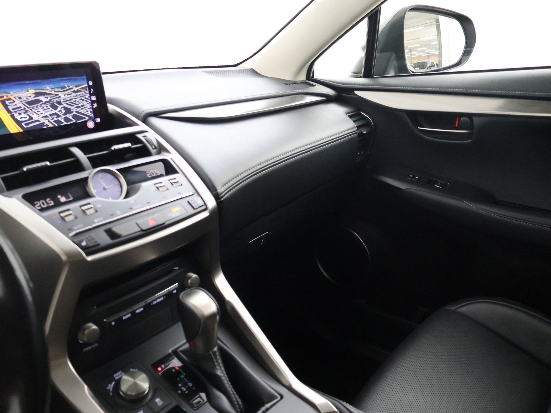 Foto van Lexus Lexus Nx300h