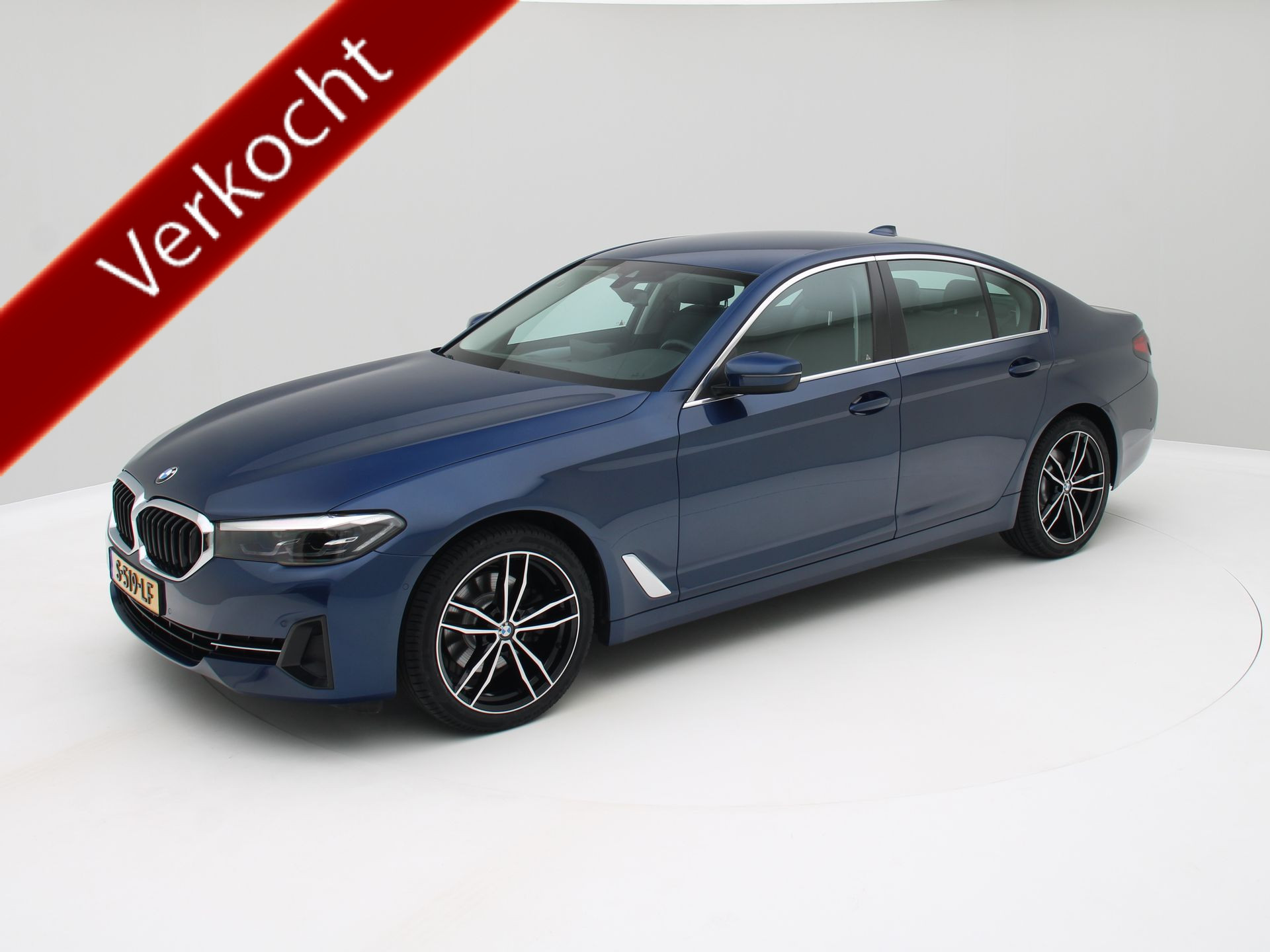 BMW 520i 520i Business Edition Plus / Origineel NL / Carplay / Memory 2023 - voorkant