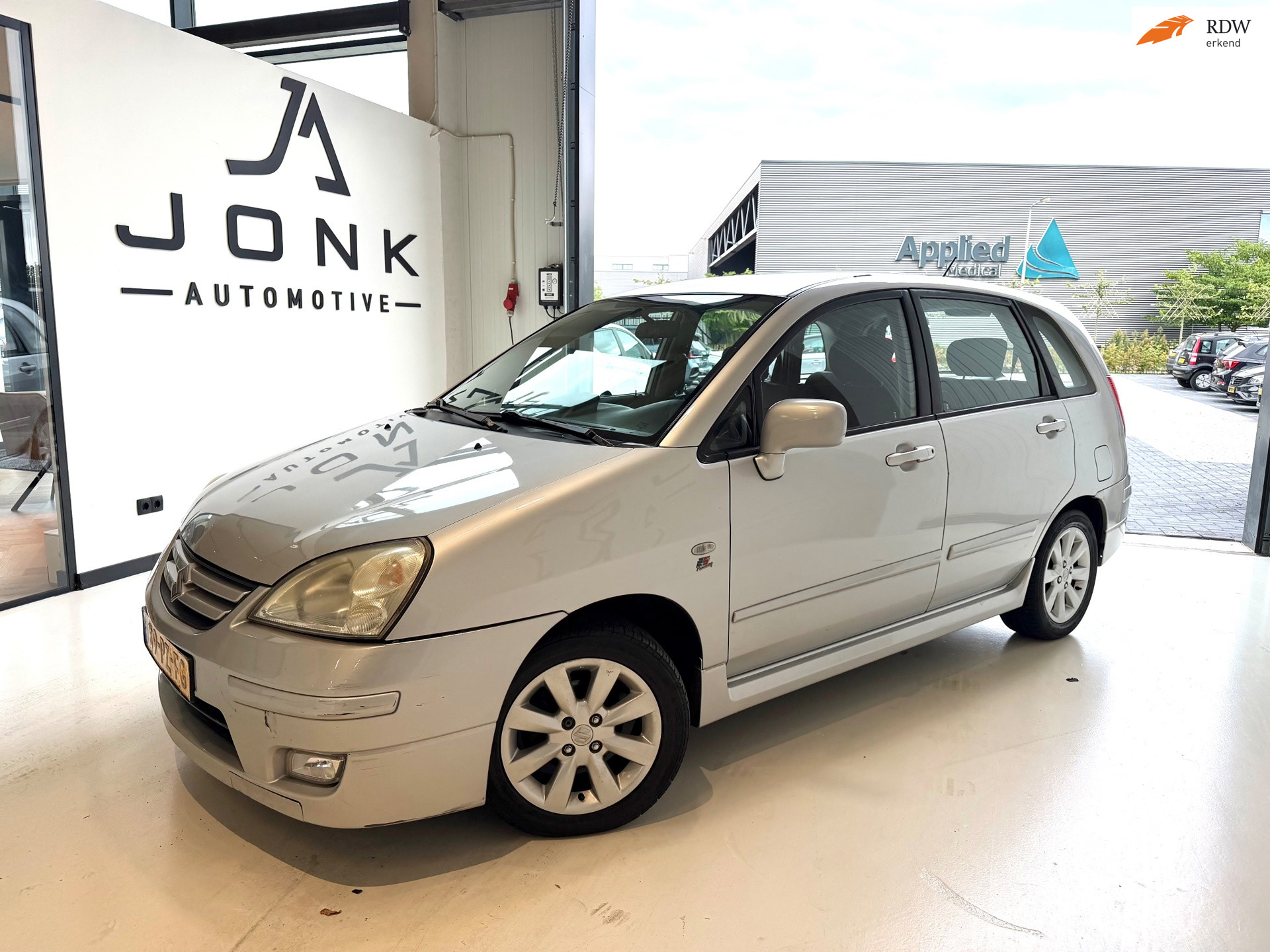 Suzuki Liana 1.6 Exclusive Airco APk 2005 - voorkant
