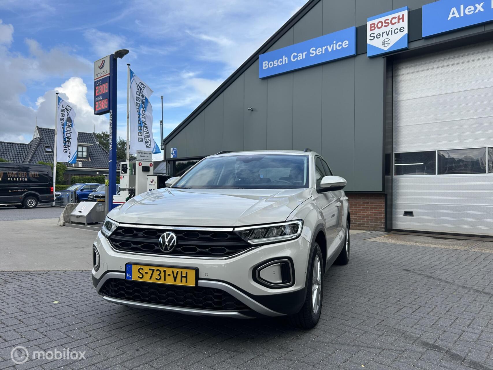Volkswagen T-roc 1.0 TSI Life 2023 - voorkant
