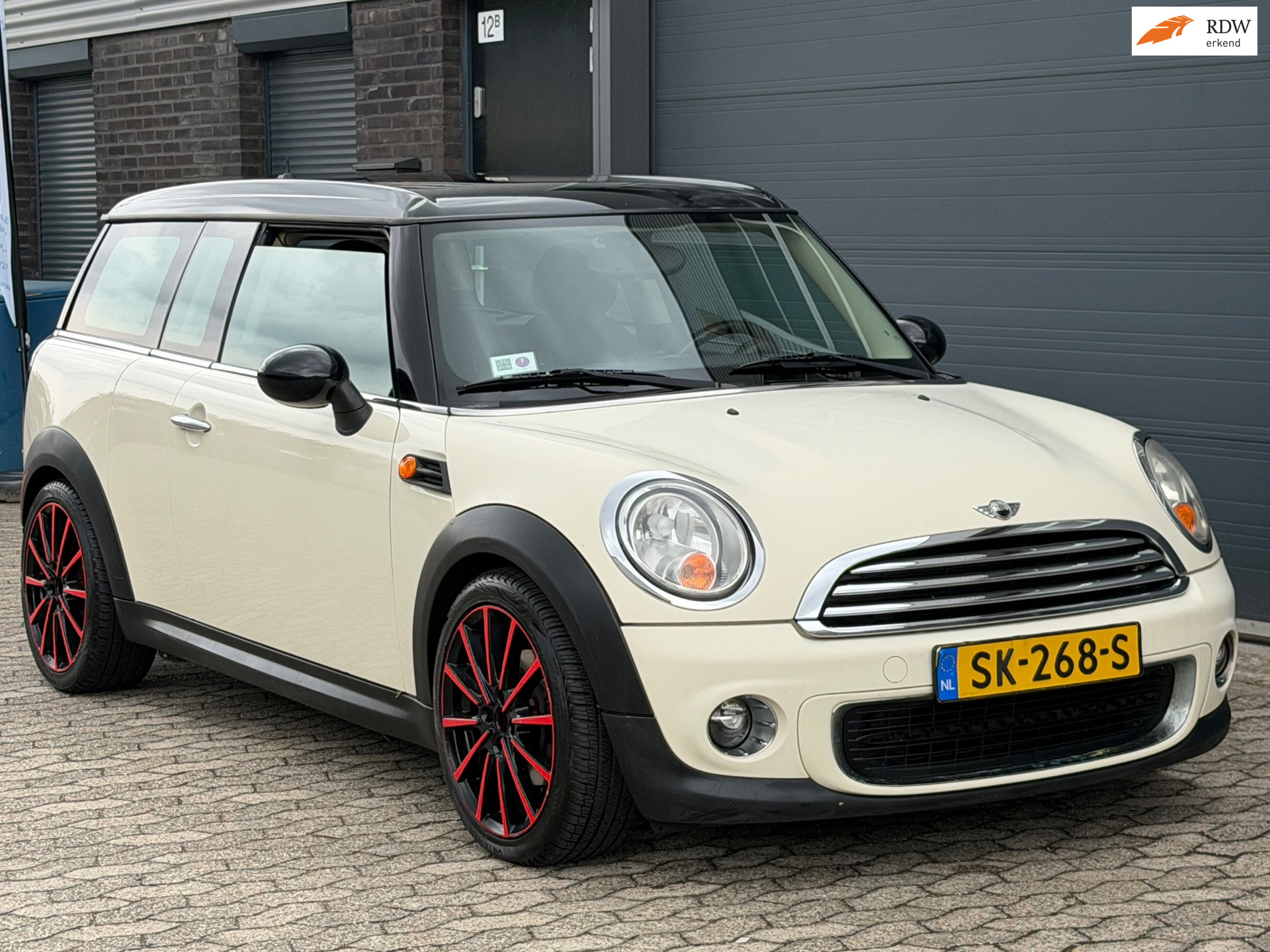 Mini Mini Clubman 1.6 Cooper Salt AIRCO CRUISE APK 2010 - voorkant
