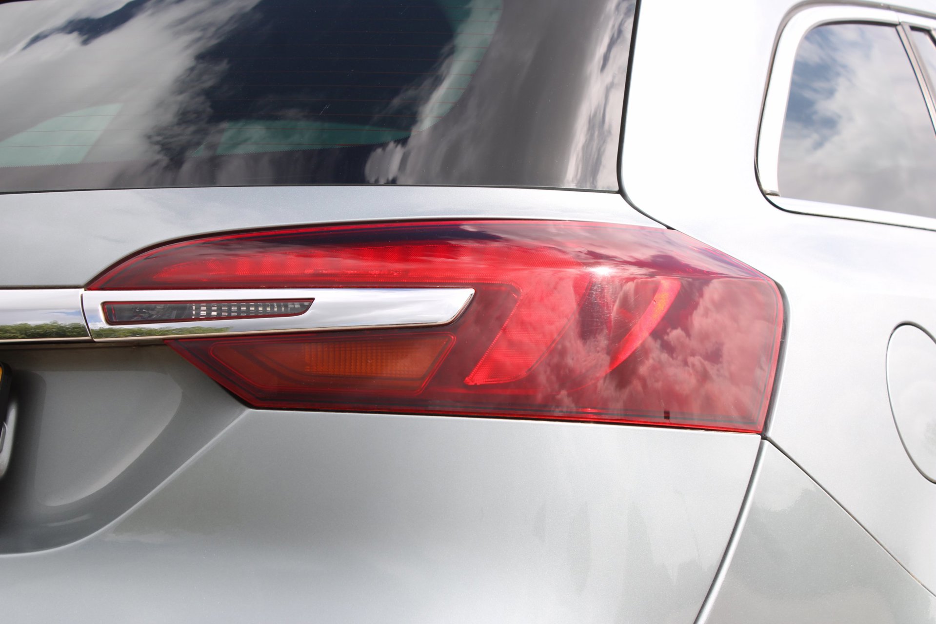 Foto van Opel Insignia Sports Tourer SW