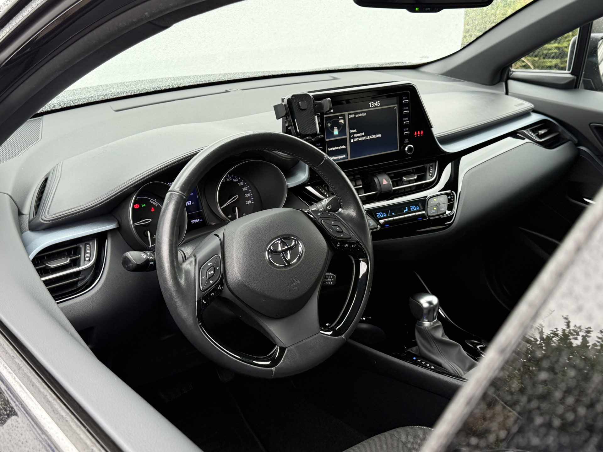 Foto van Toyota Toyota C-hr