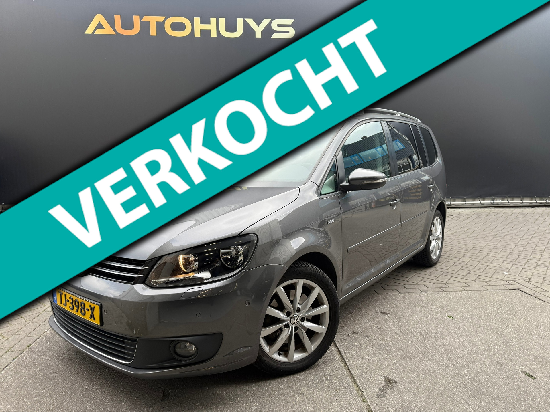 Volkswagen Touran 1.4 TSI Highline Automaat Scherm 2013 - voorkant
