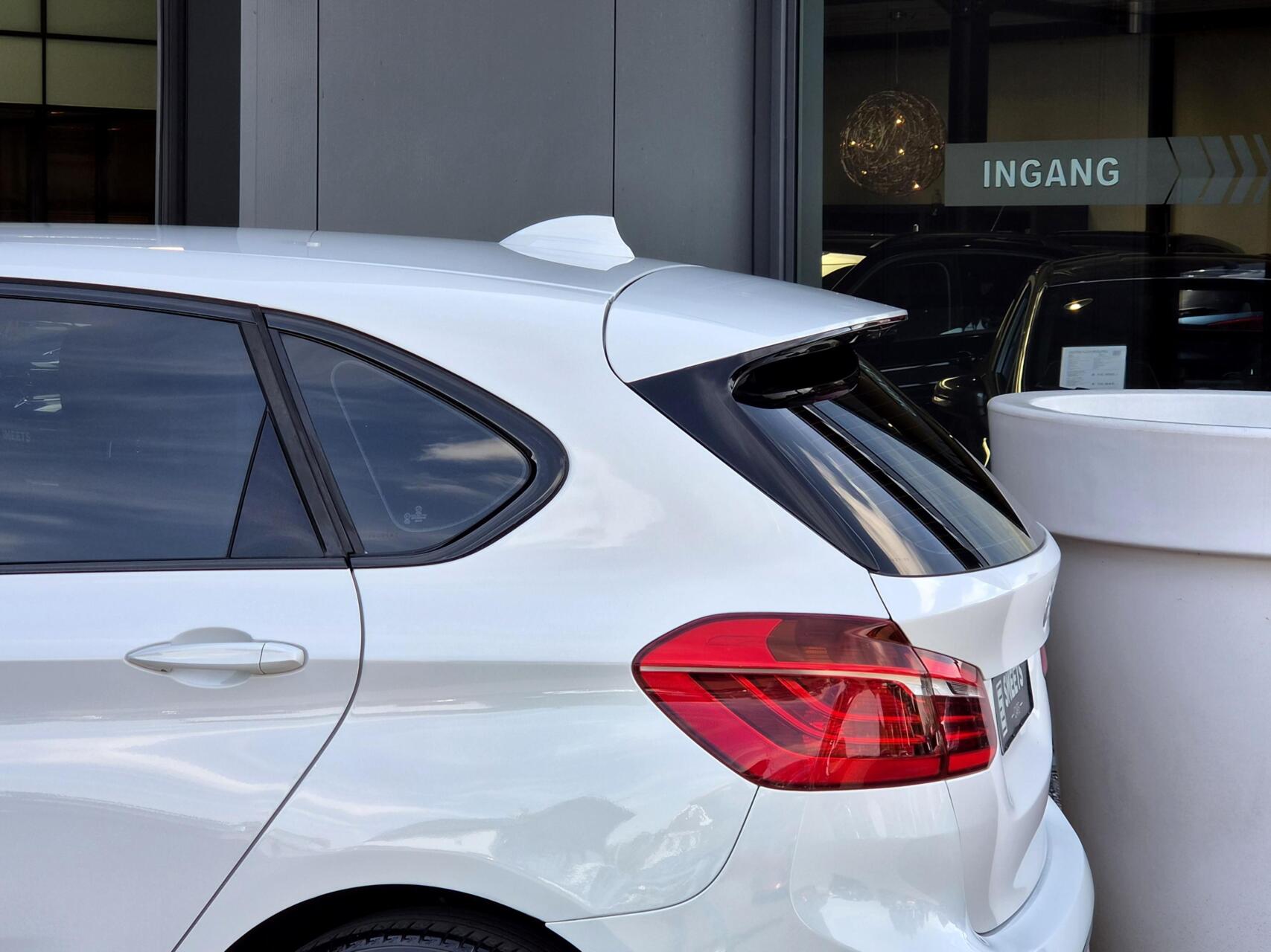 Foto van BMW 220i Active Tourer