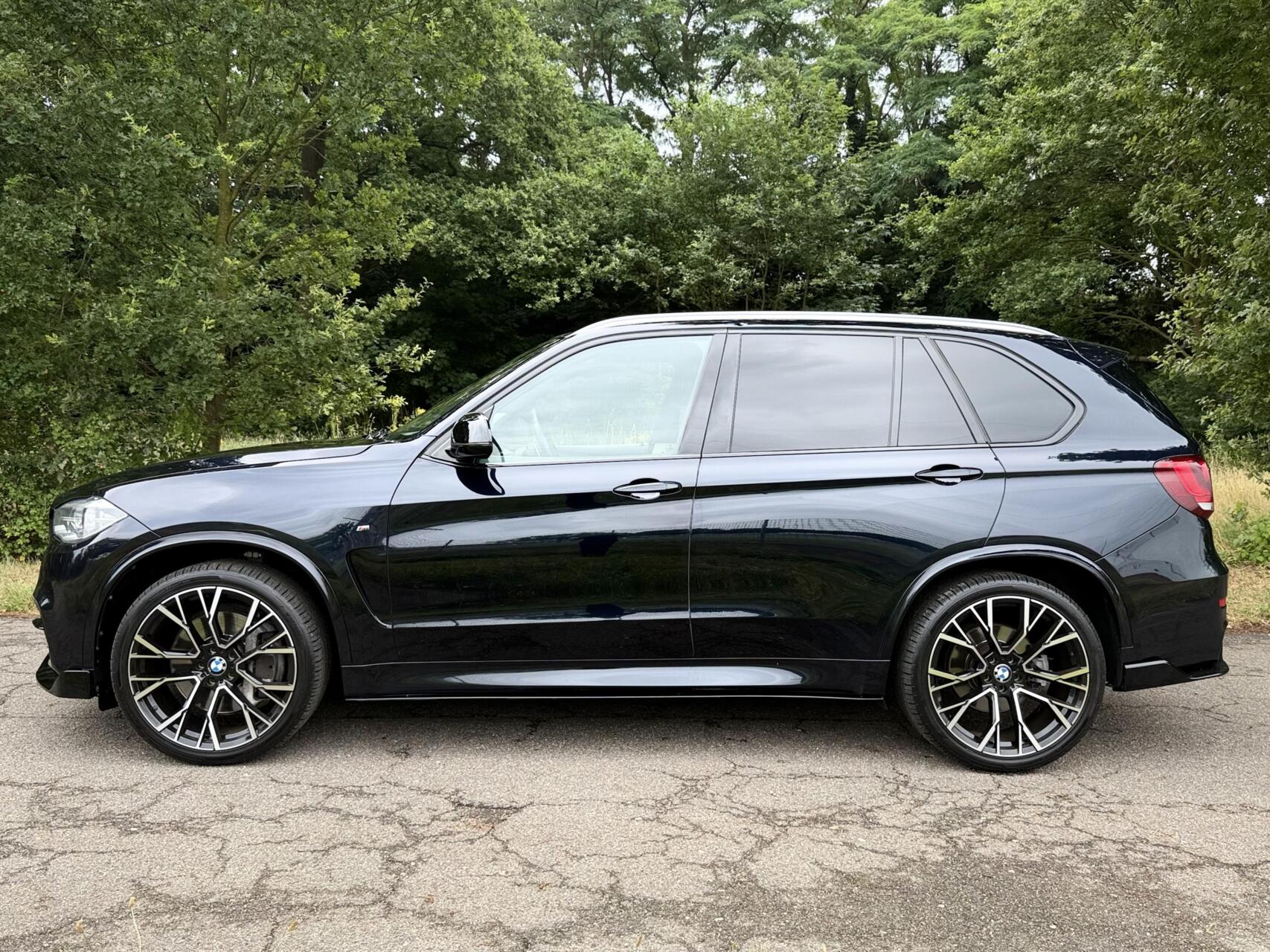 Foto van BMW X5 M50d