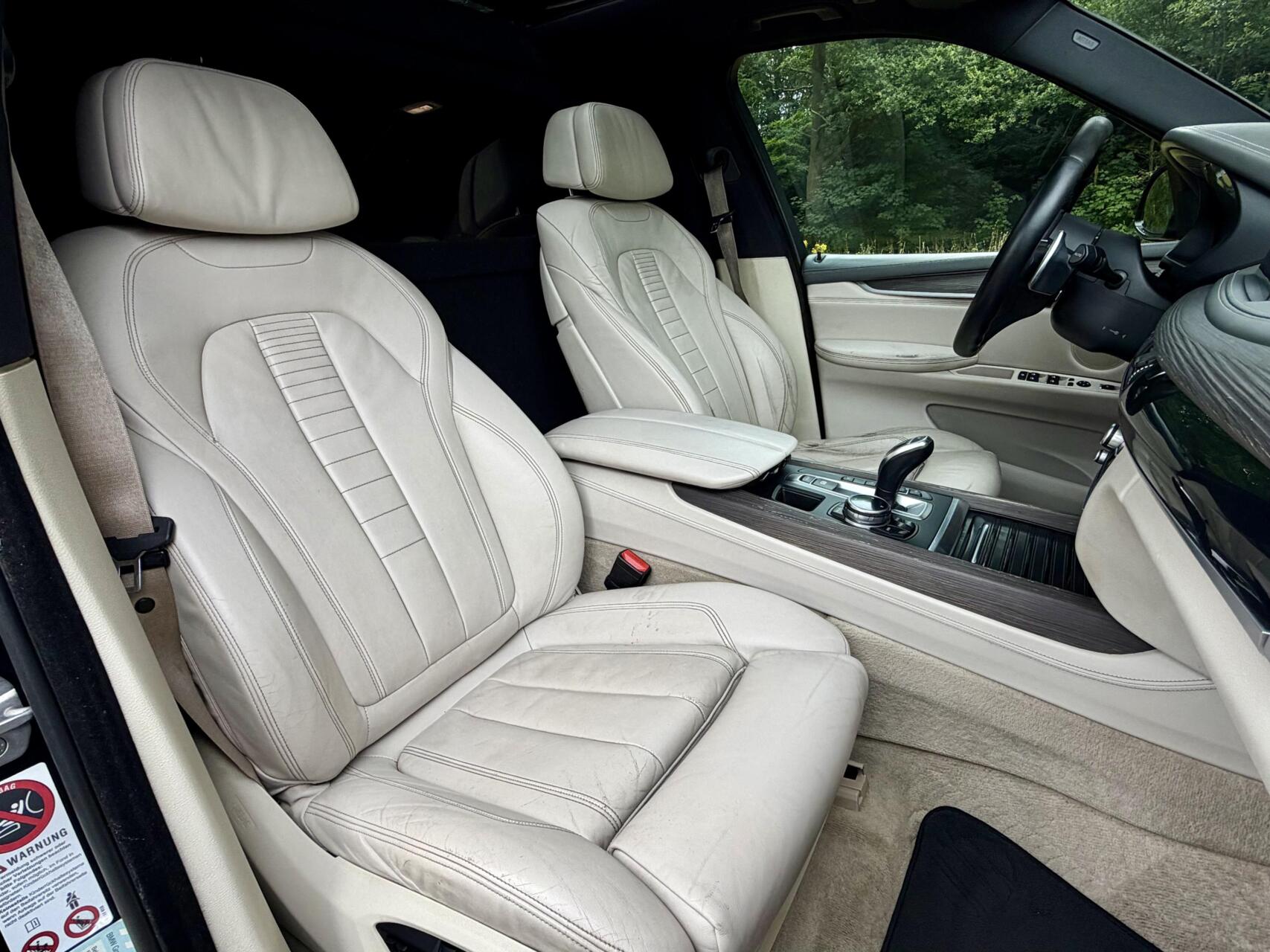 Foto van BMW X5 M50d