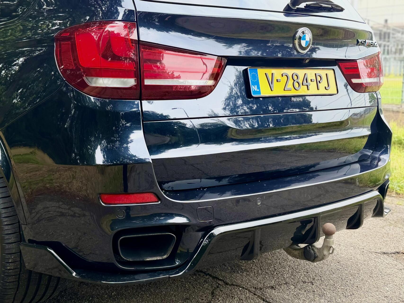 Foto van BMW X5 M50d