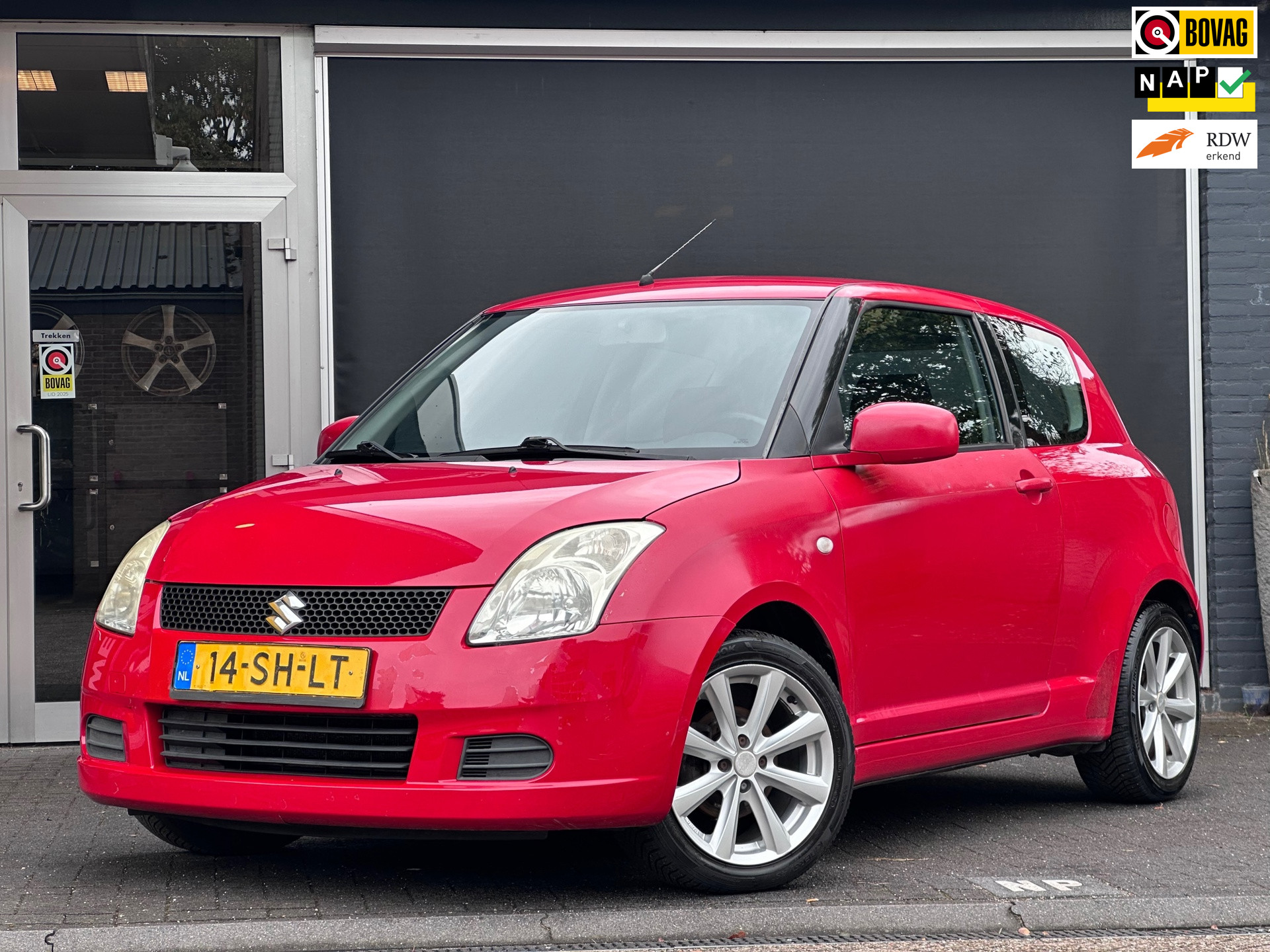 Suzuki Swift 1.3 GLS INRUILKOOPJE / MEENEEMPRIJS / NIEUWE APK 2006 - voorkant