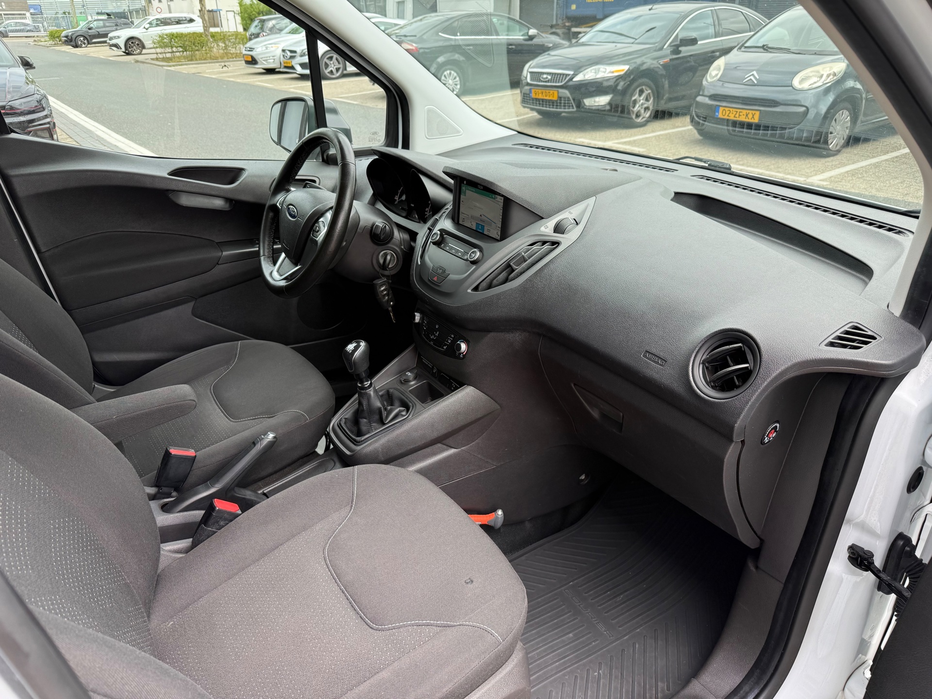 Foto van Ford Transit Courier