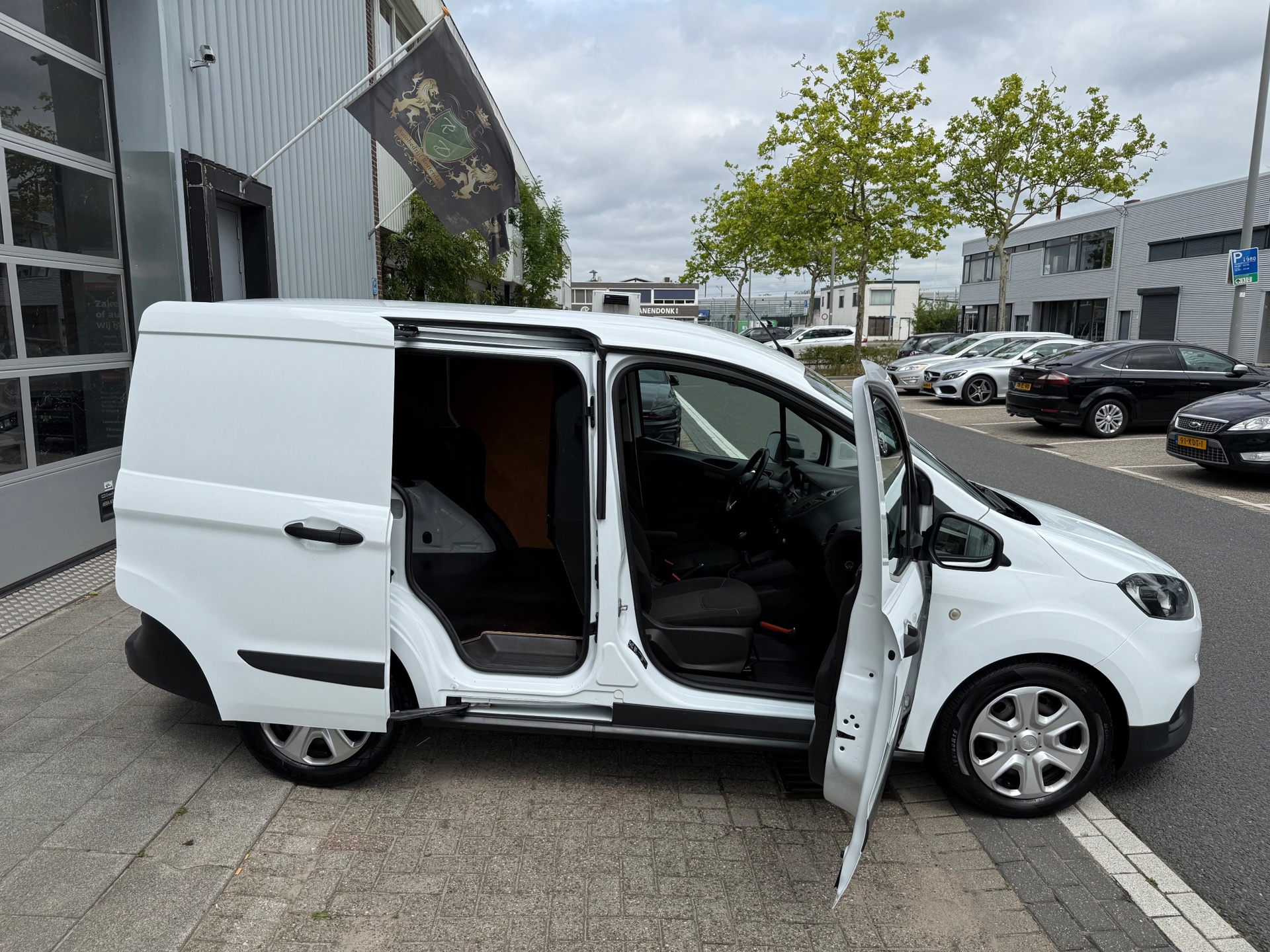 Foto van Ford Transit Courier