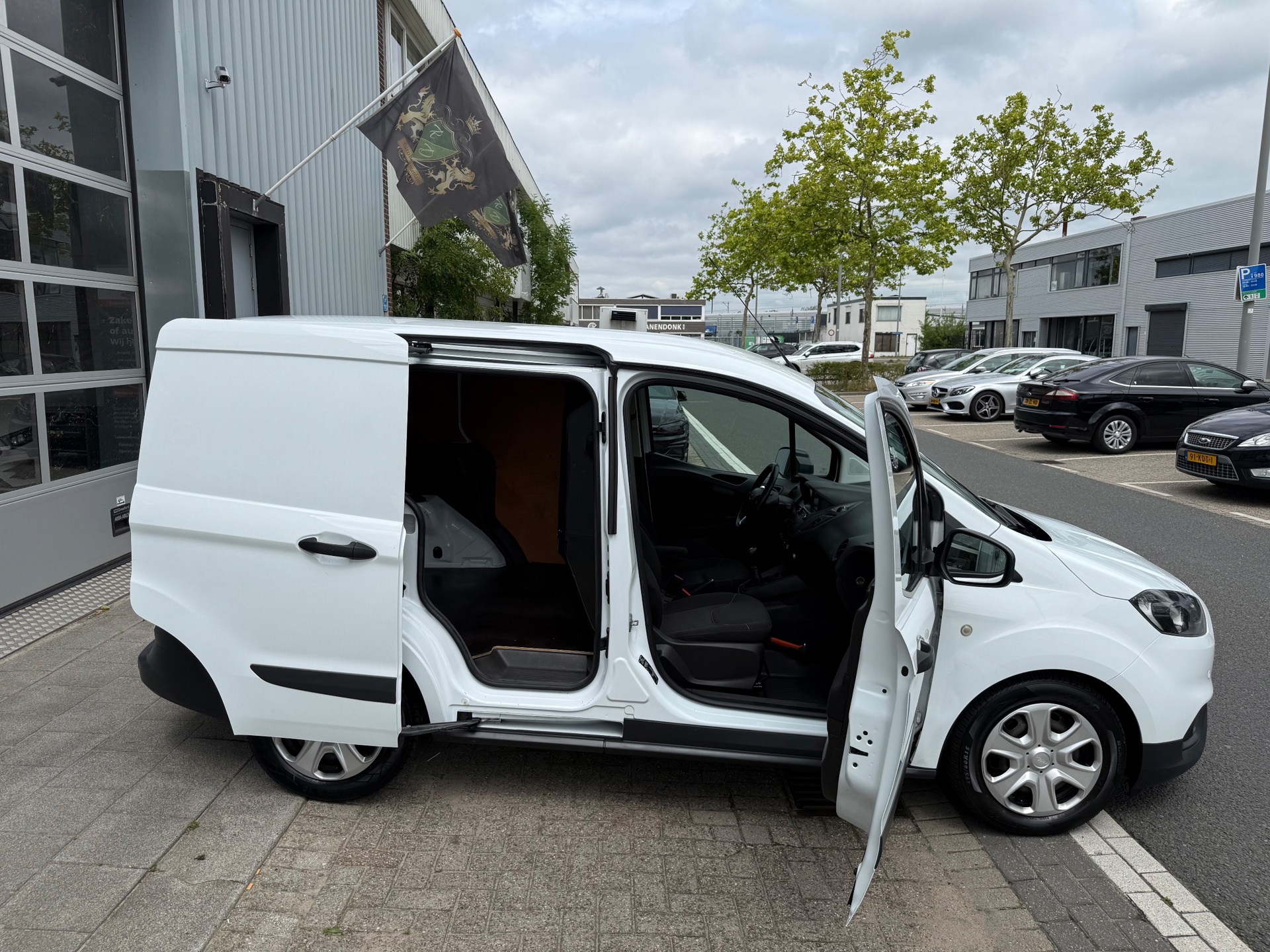 Foto van Ford Transit Courier