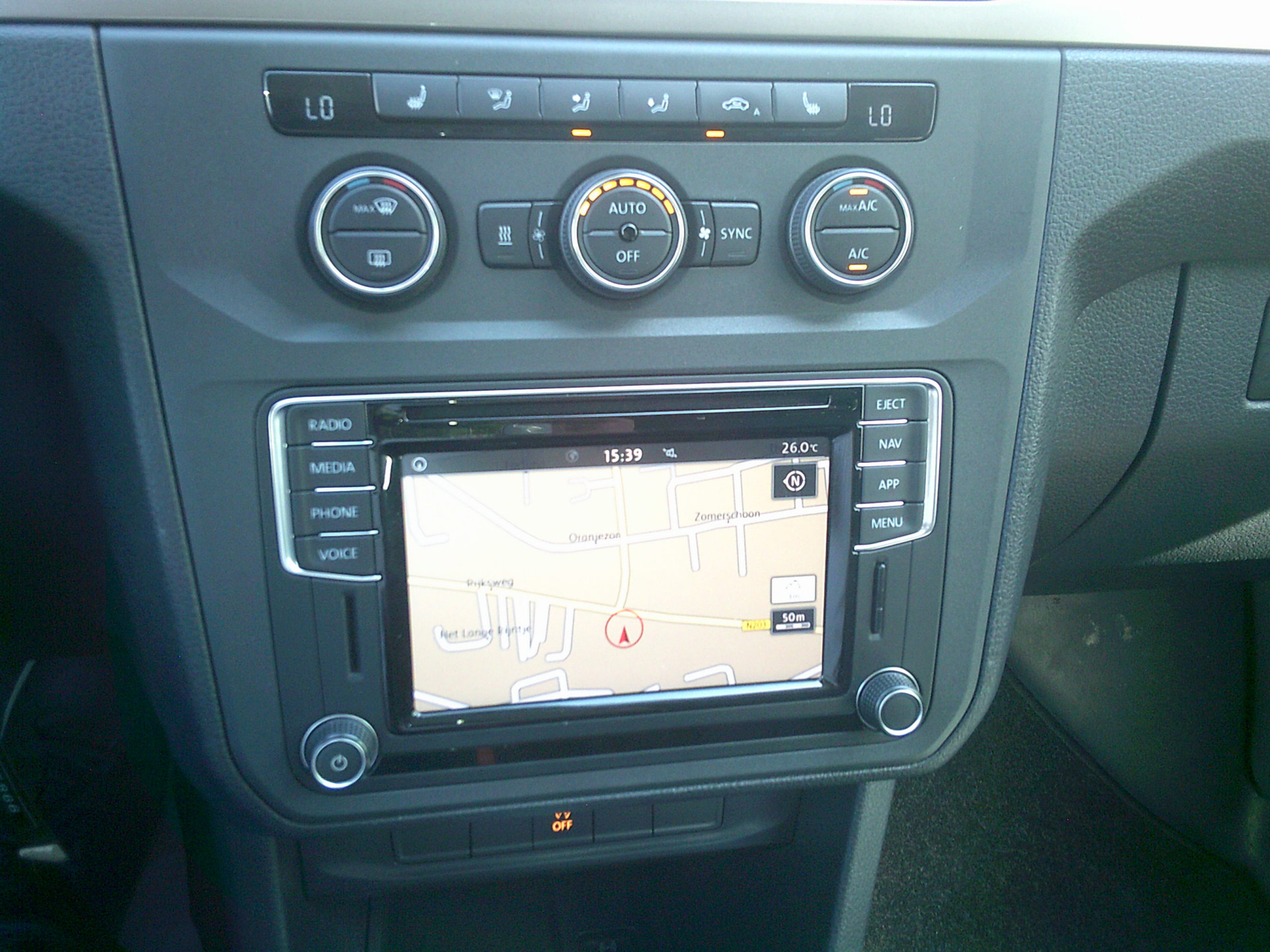 Foto van Volkswagen Caddy Modified Partition Wall