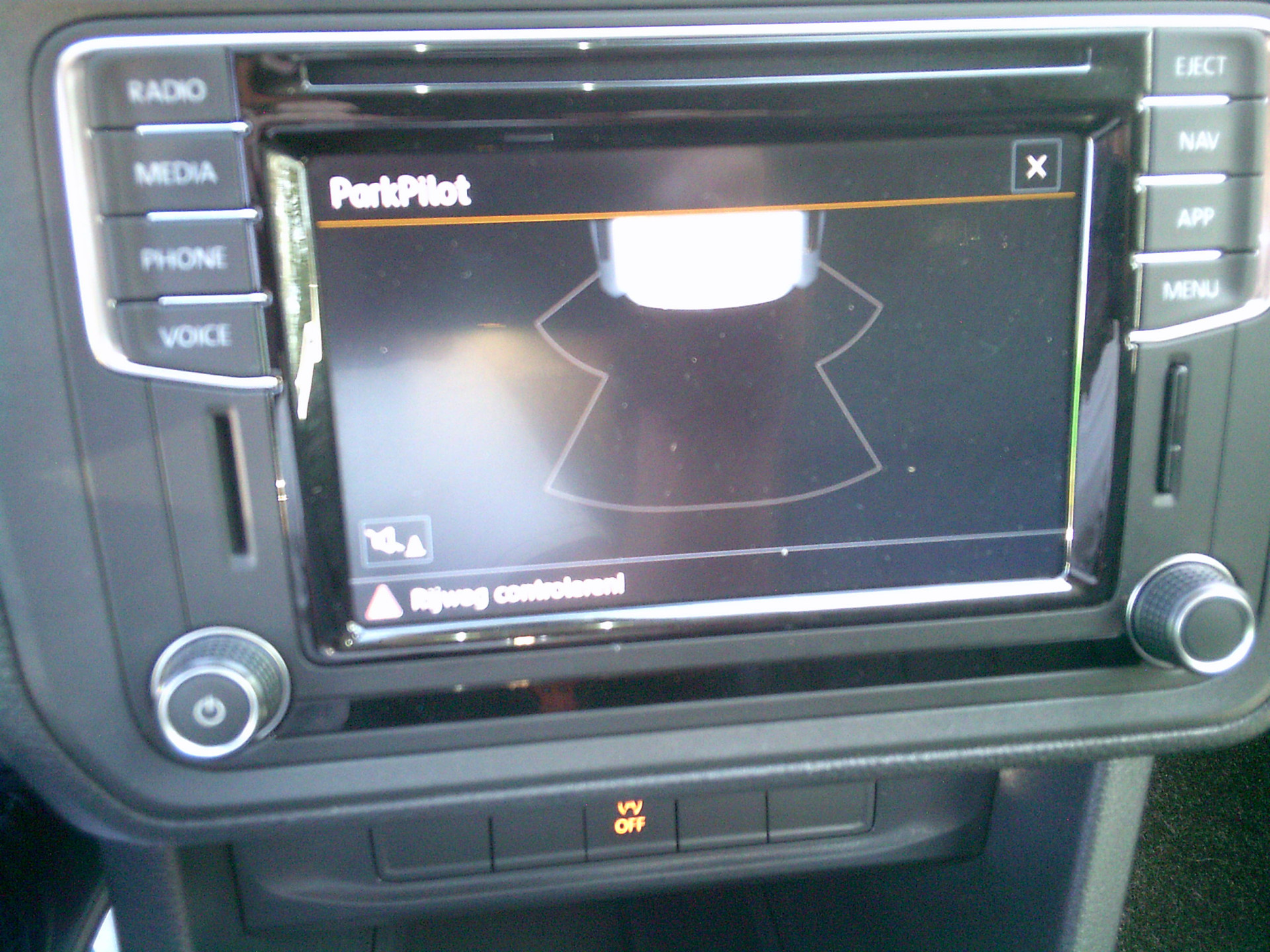Foto van Volkswagen Caddy Modified Partition Wall