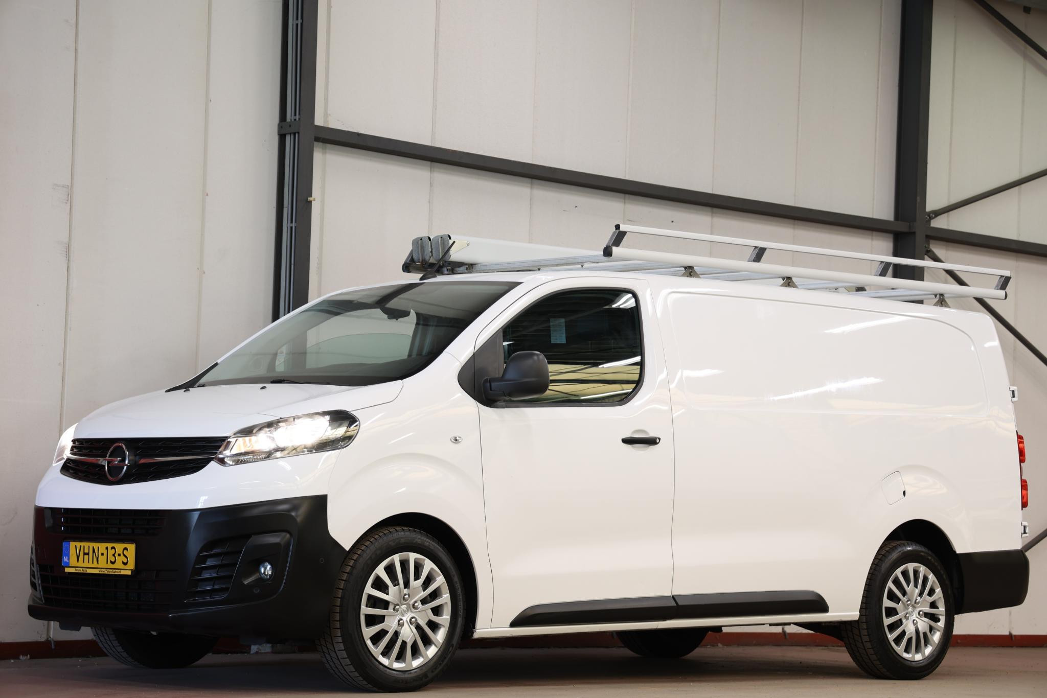 Opel Vivaro 1.5 CDTI L3H1 LANG IMPERIAAL 2020 - voorkant