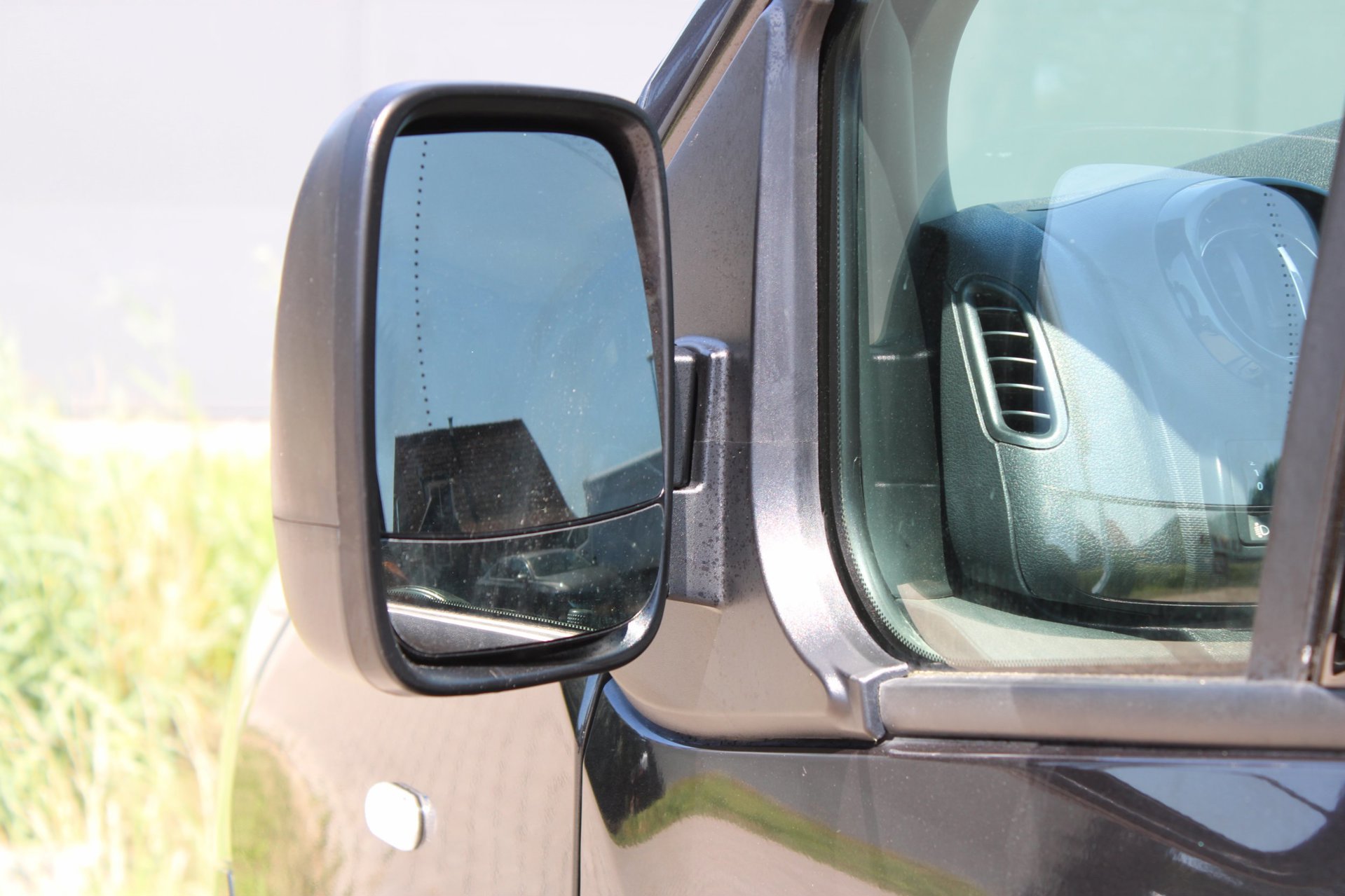 Foto van Opel Vivaro-b