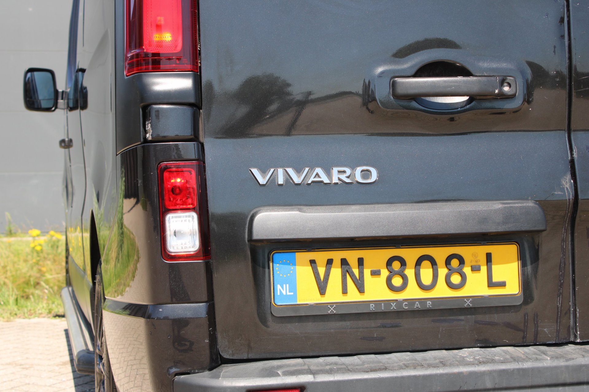 Foto van Opel Vivaro-b