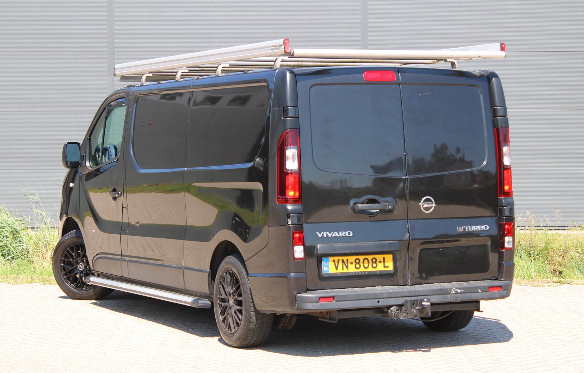Foto van Opel Vivaro-b