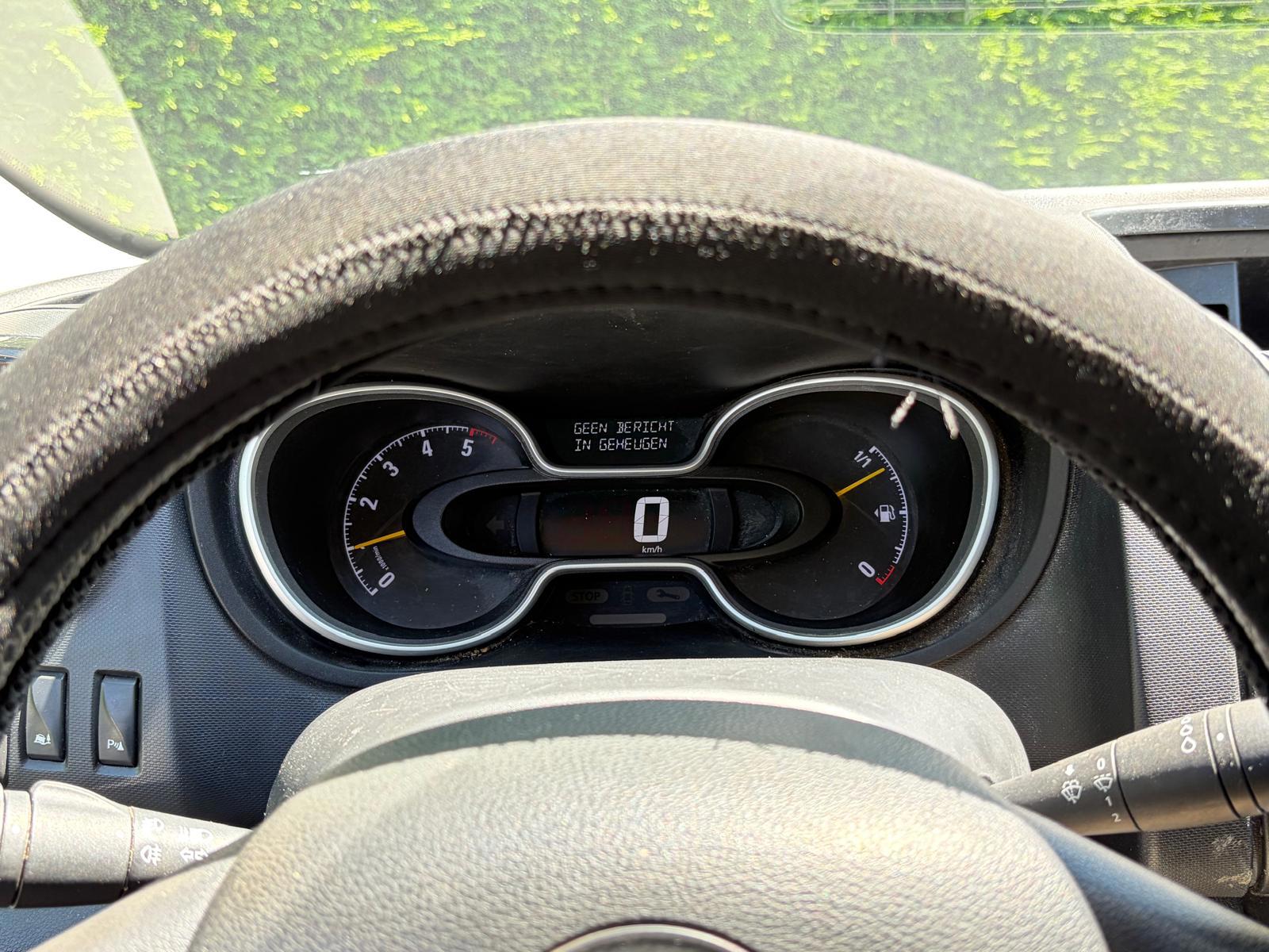 Foto van Opel Vivaro-b
