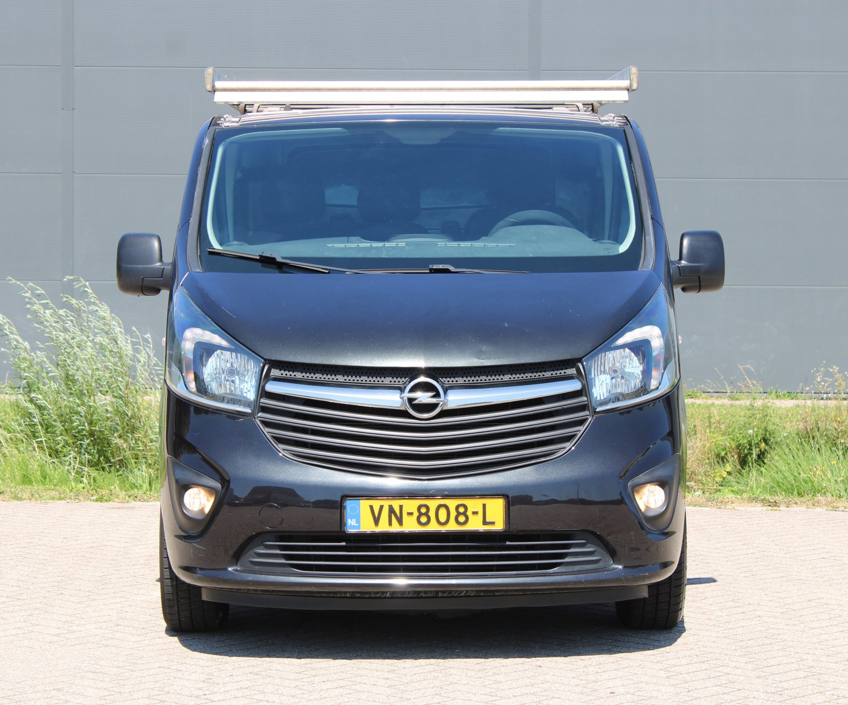 Foto van Opel Vivaro-b