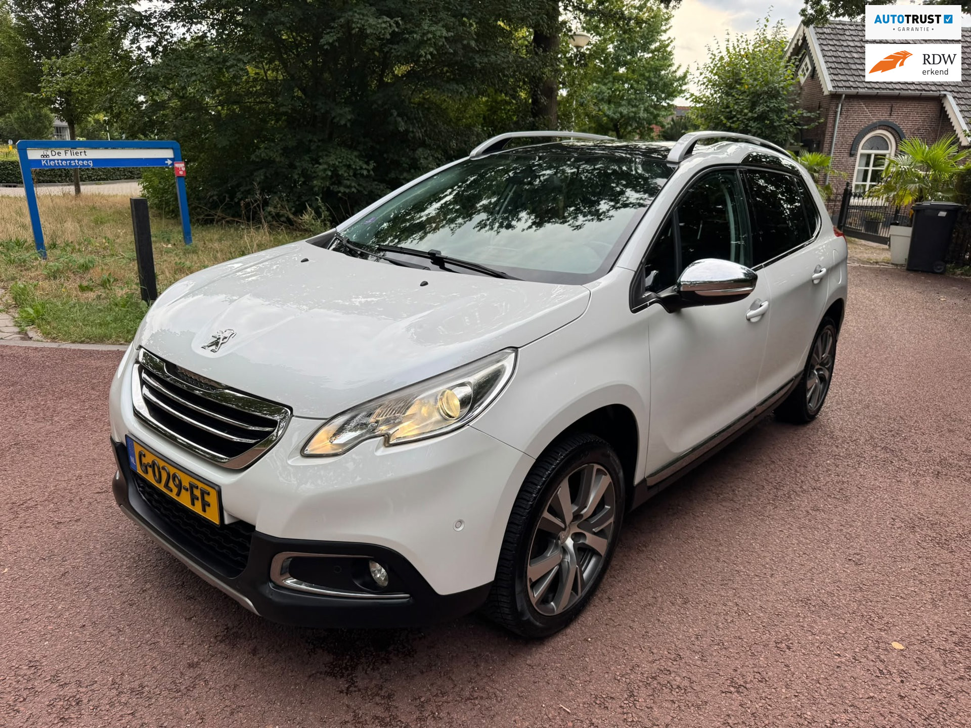 Peugeot 2008 1.6 VTi Crossway / Navi / Pano / Airco / Nap / pdc / leder 2014 - voorkant