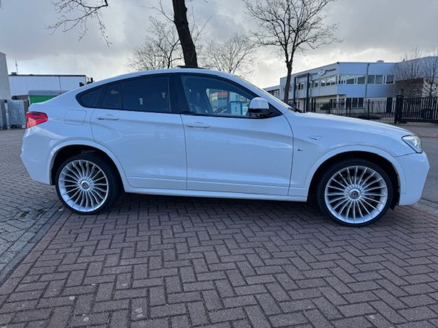Foto van BMW X4 Xdrive20i
