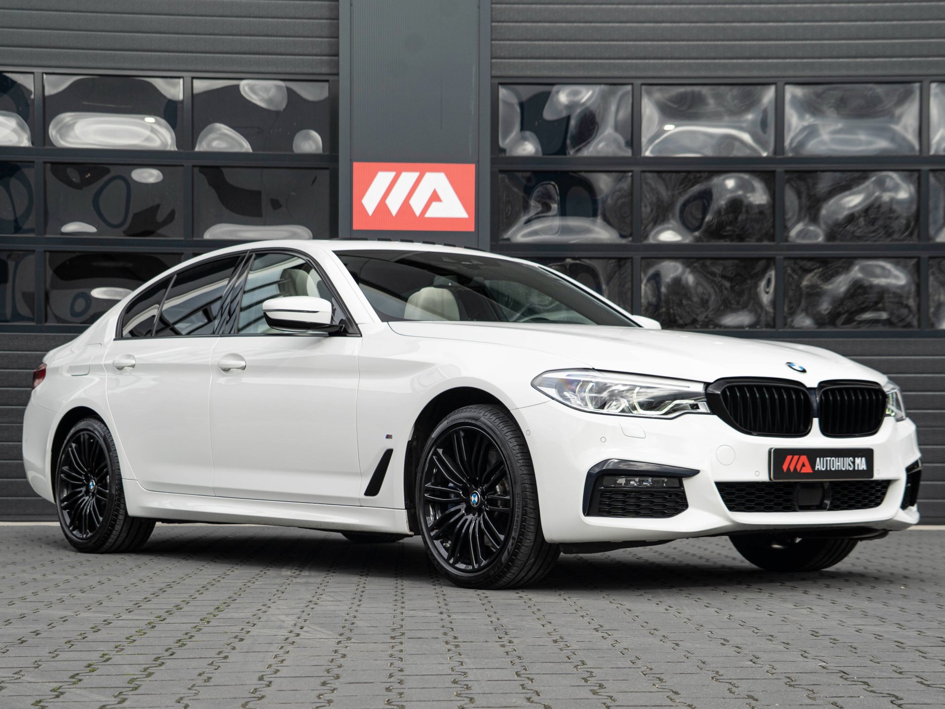 Foto van BMW 530e Iperformance