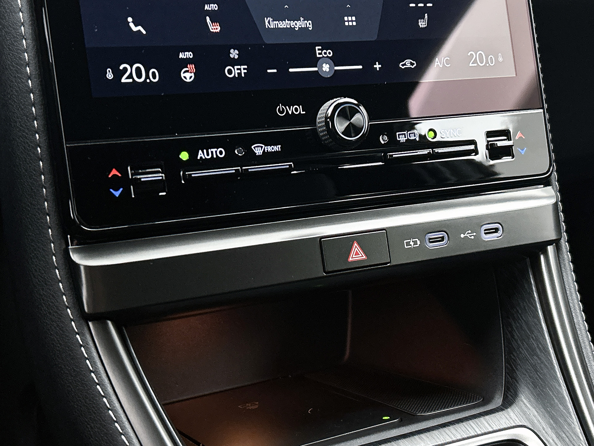 Foto van Lexus Lexus LBX