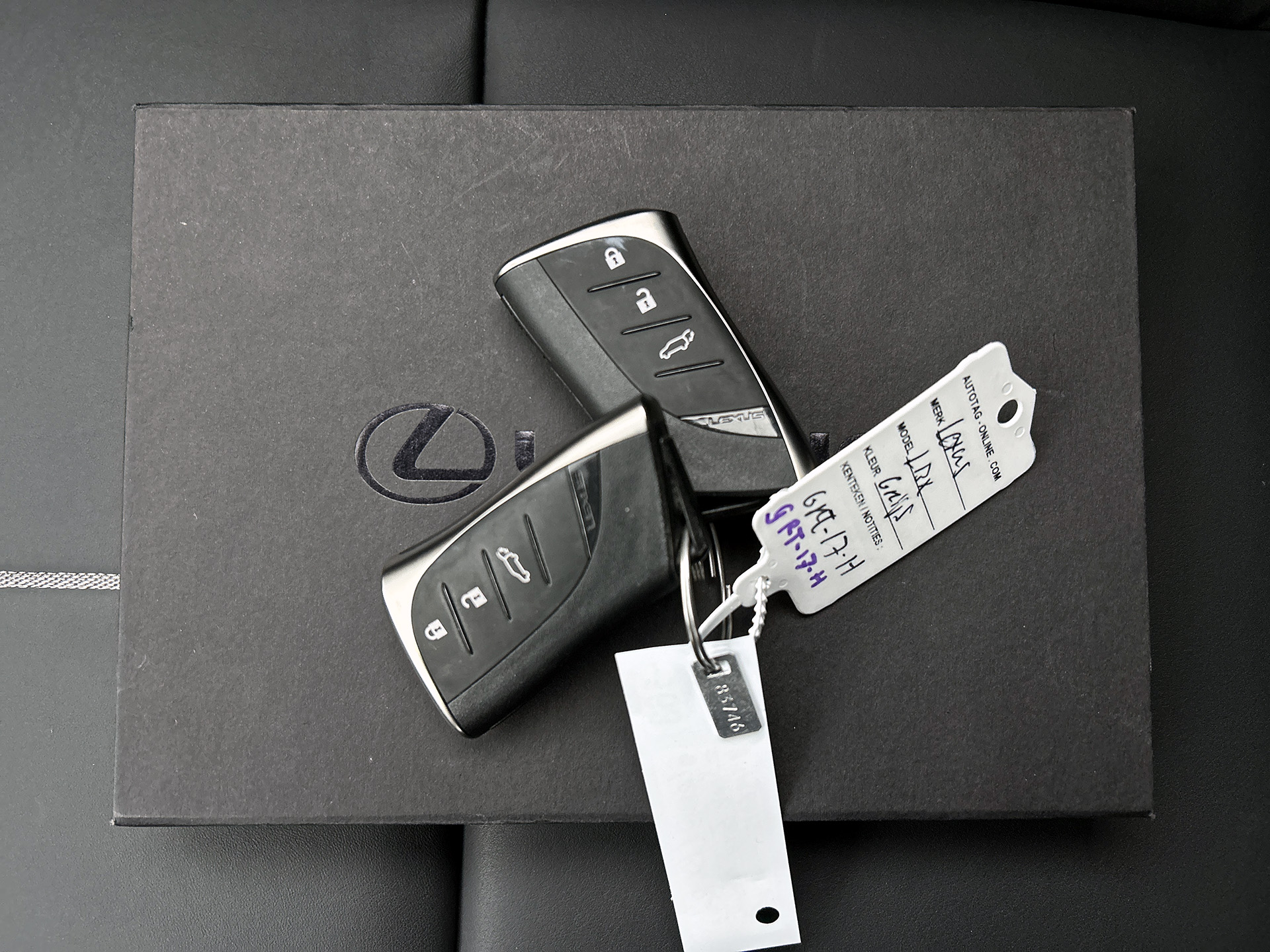 Foto van Lexus Lexus LBX