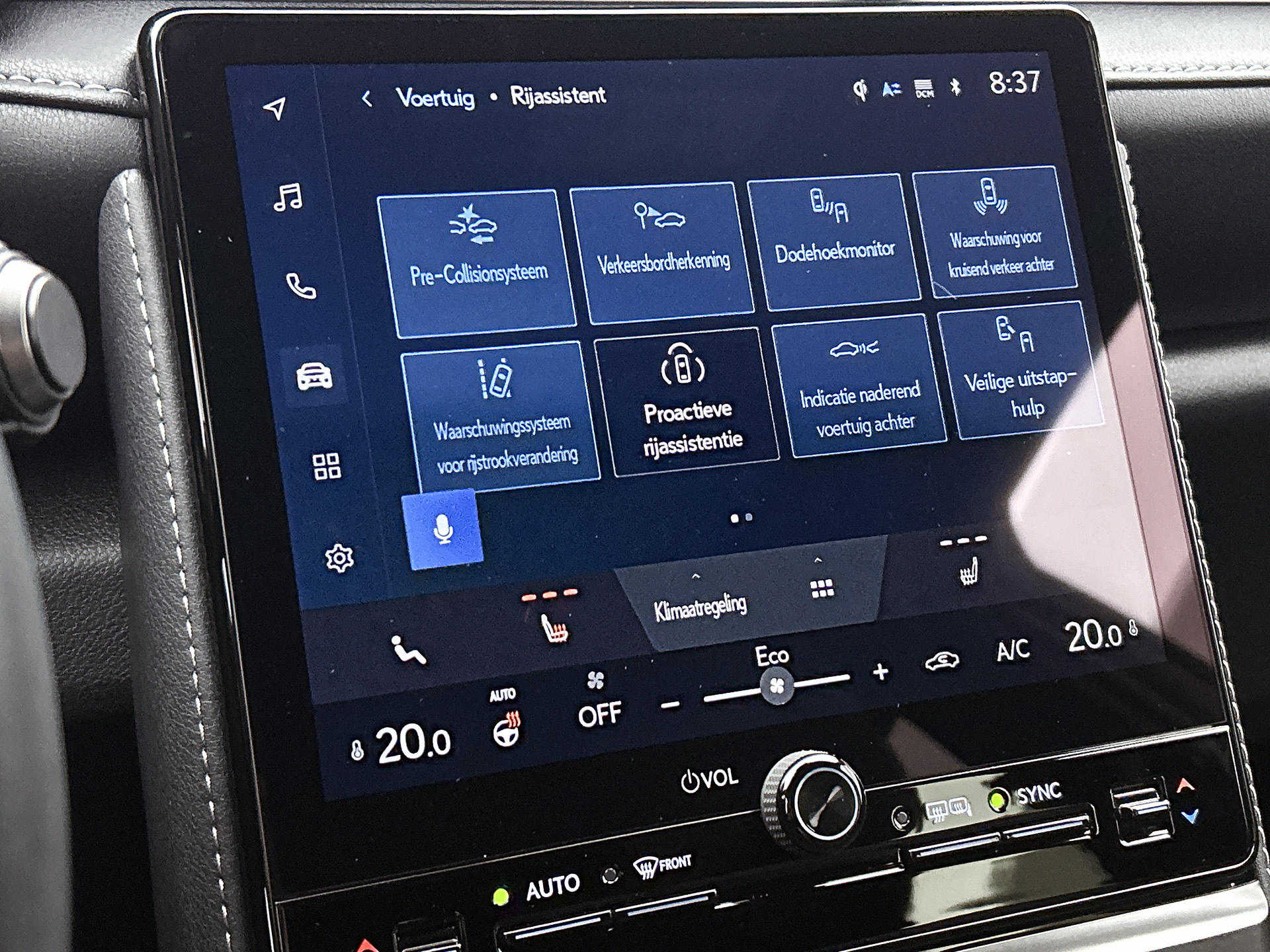 Foto van Lexus Lexus LBX