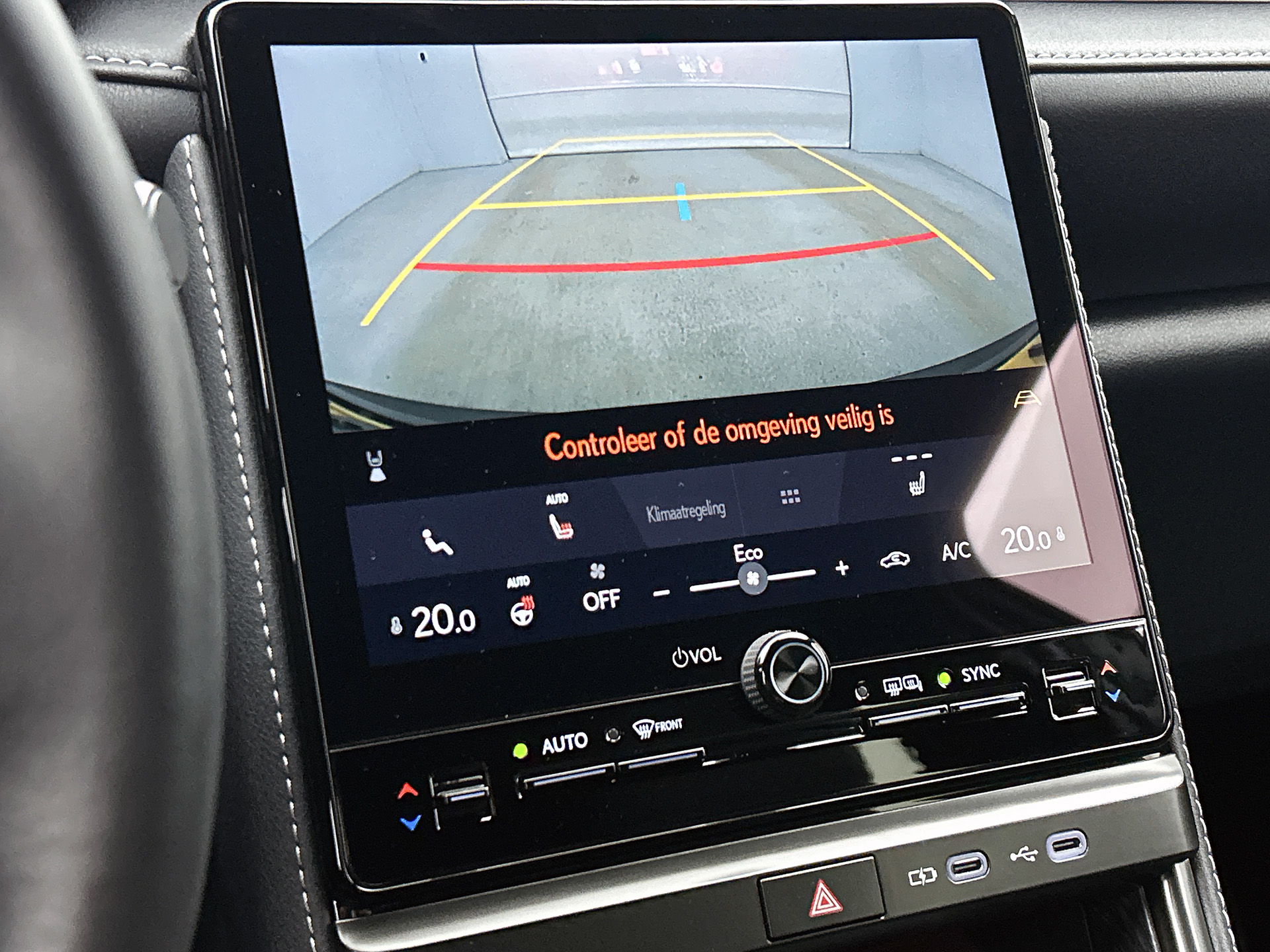 Foto van Lexus Lexus LBX