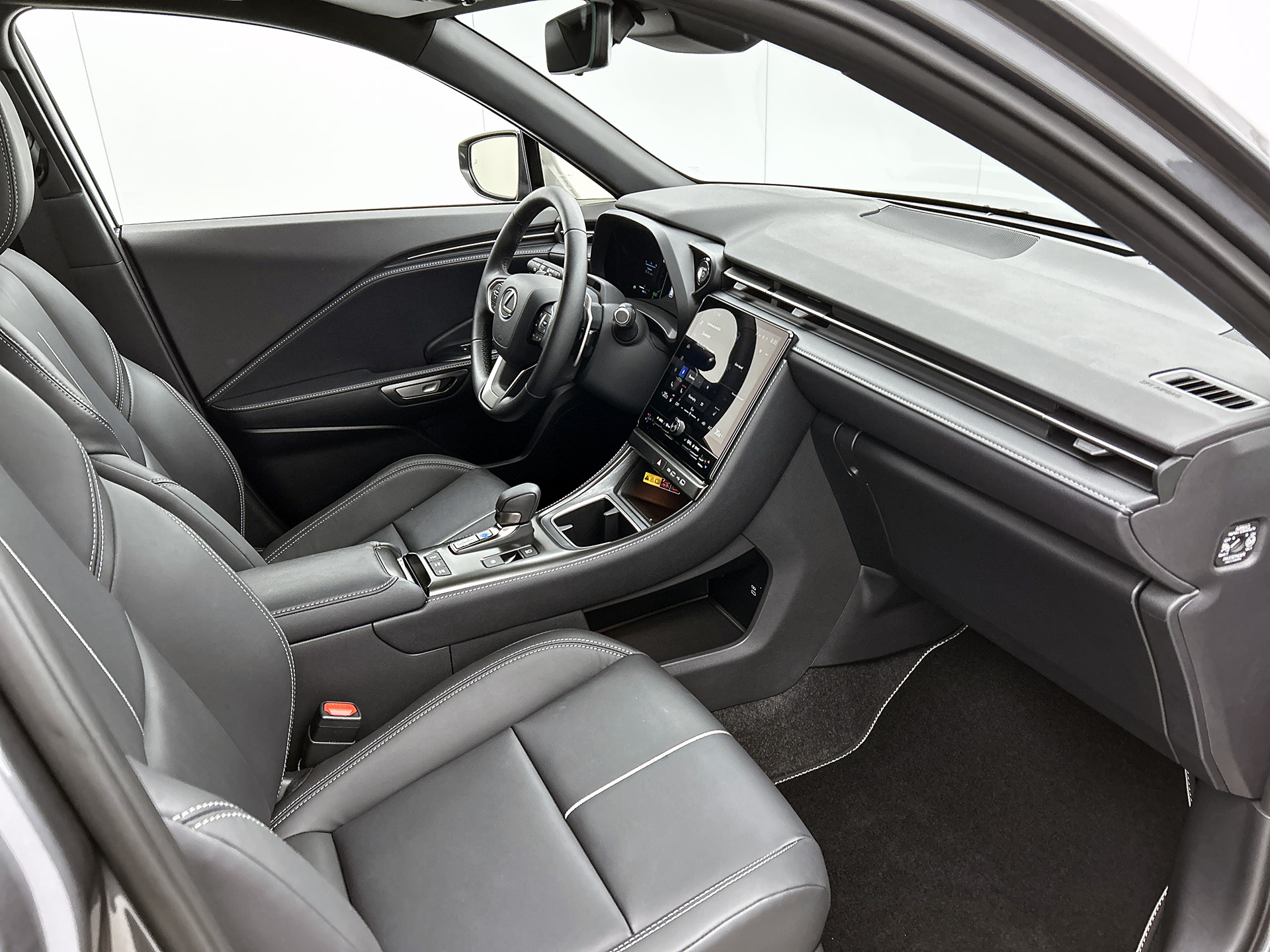 Foto van Lexus Lexus LBX