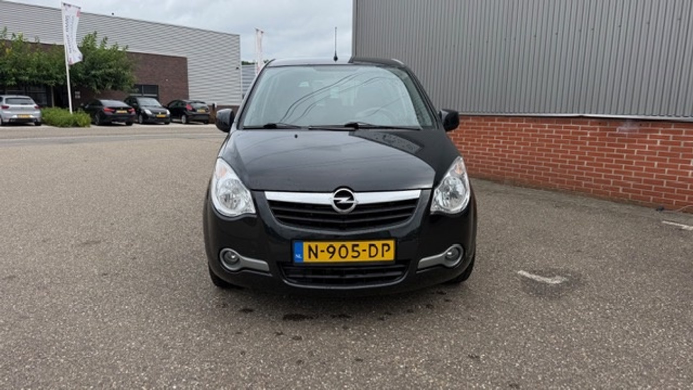 Foto van Opel Agila