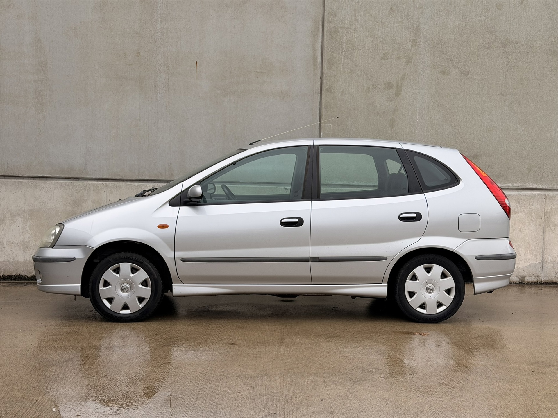 Foto van Nissan Nissan Almera Tino