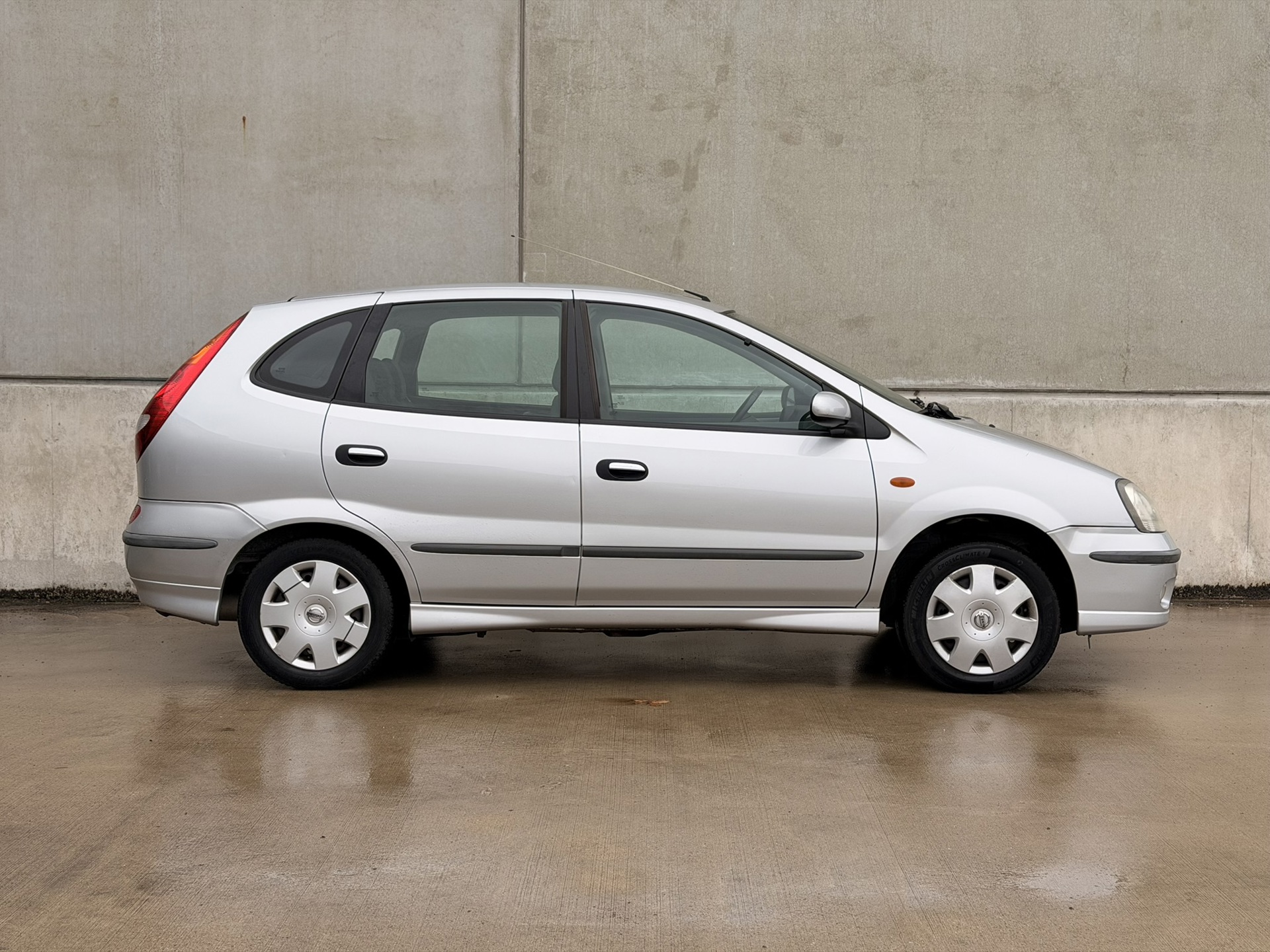 Foto van Nissan Nissan Almera Tino