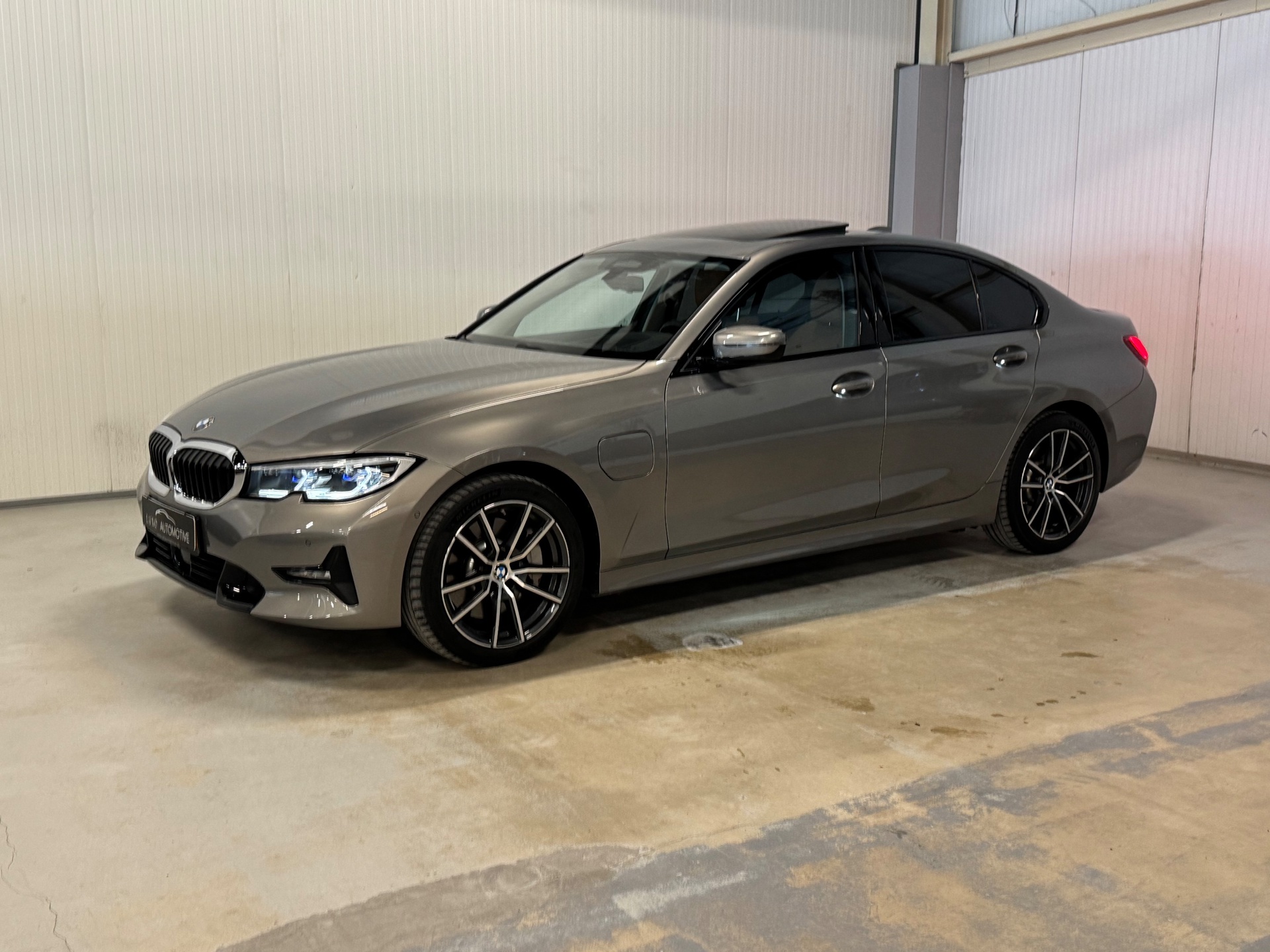 Foto van BMW 330e