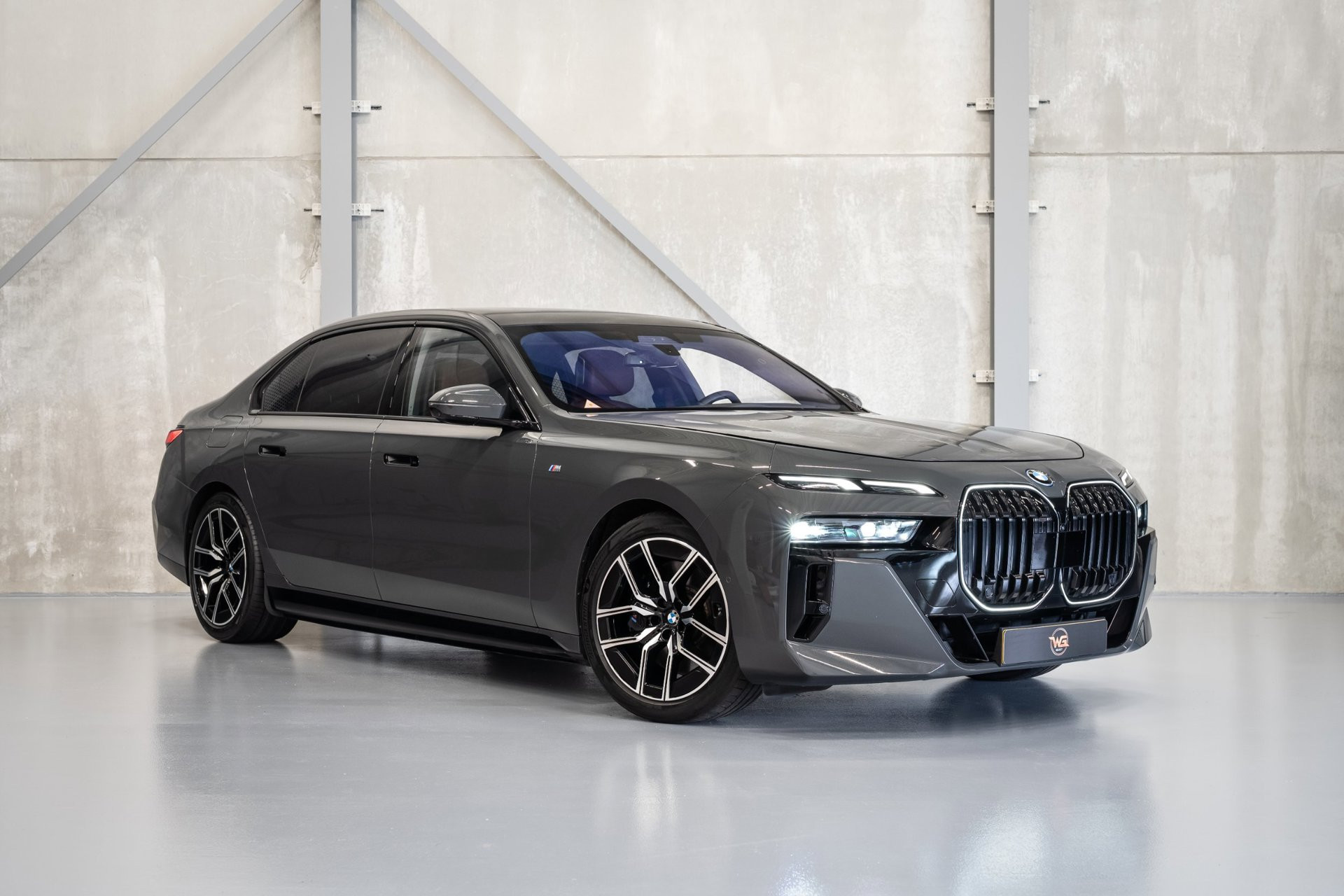 BMW I7 Edrive50 EDrive50 Privilege Edition 106 kWh | Massage | SOH 100% | M-sport pro | 360 camera 2024 - voorkant