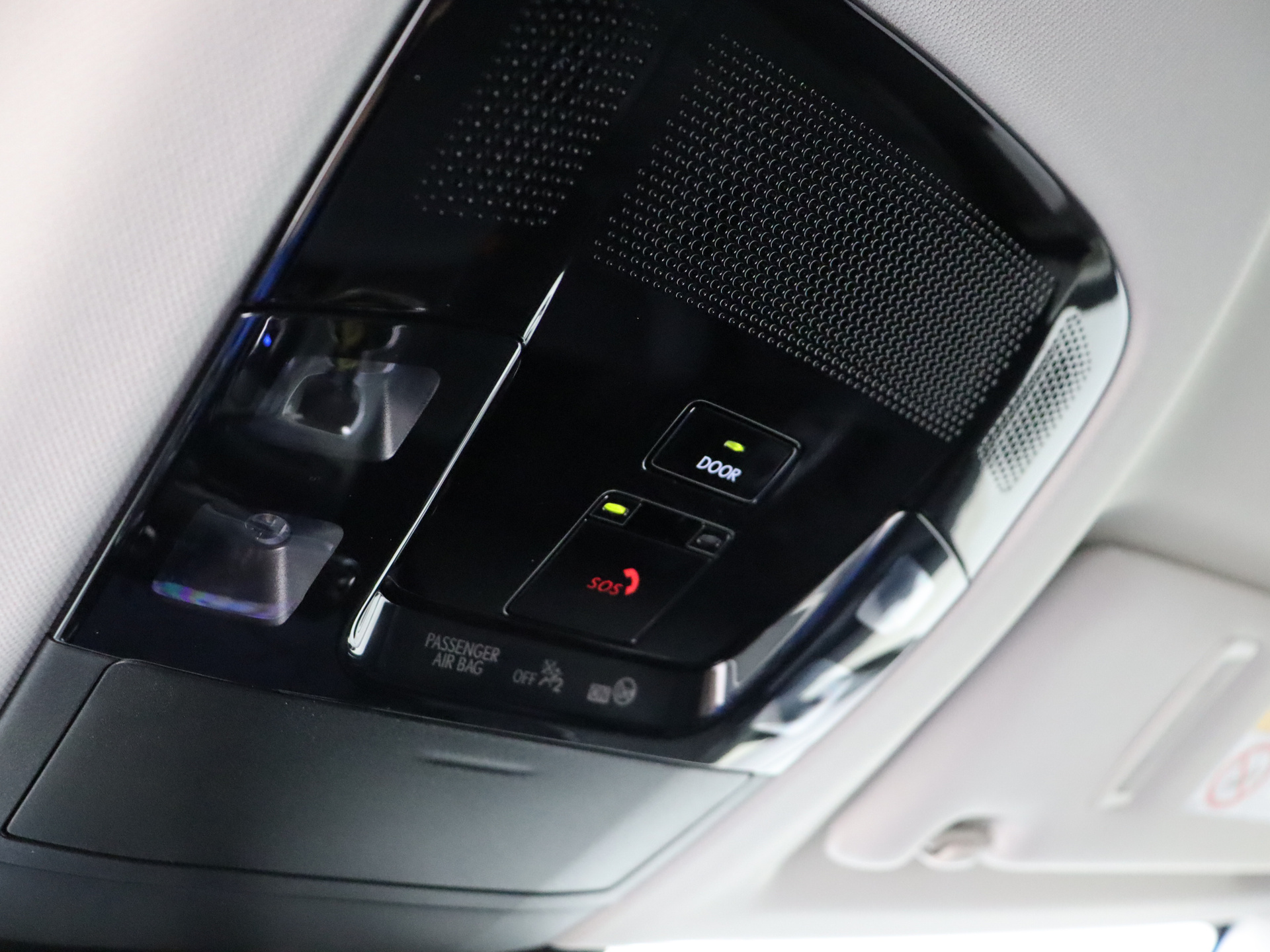 Foto van Lexus Lexus Nx450h+