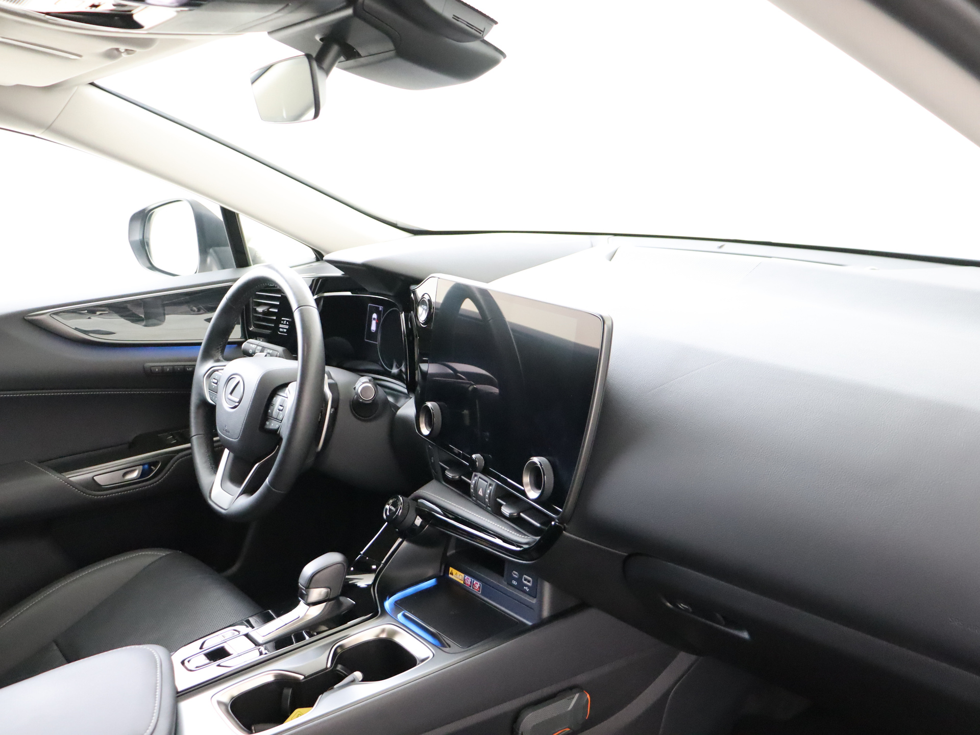Foto van Lexus Lexus Nx450h+